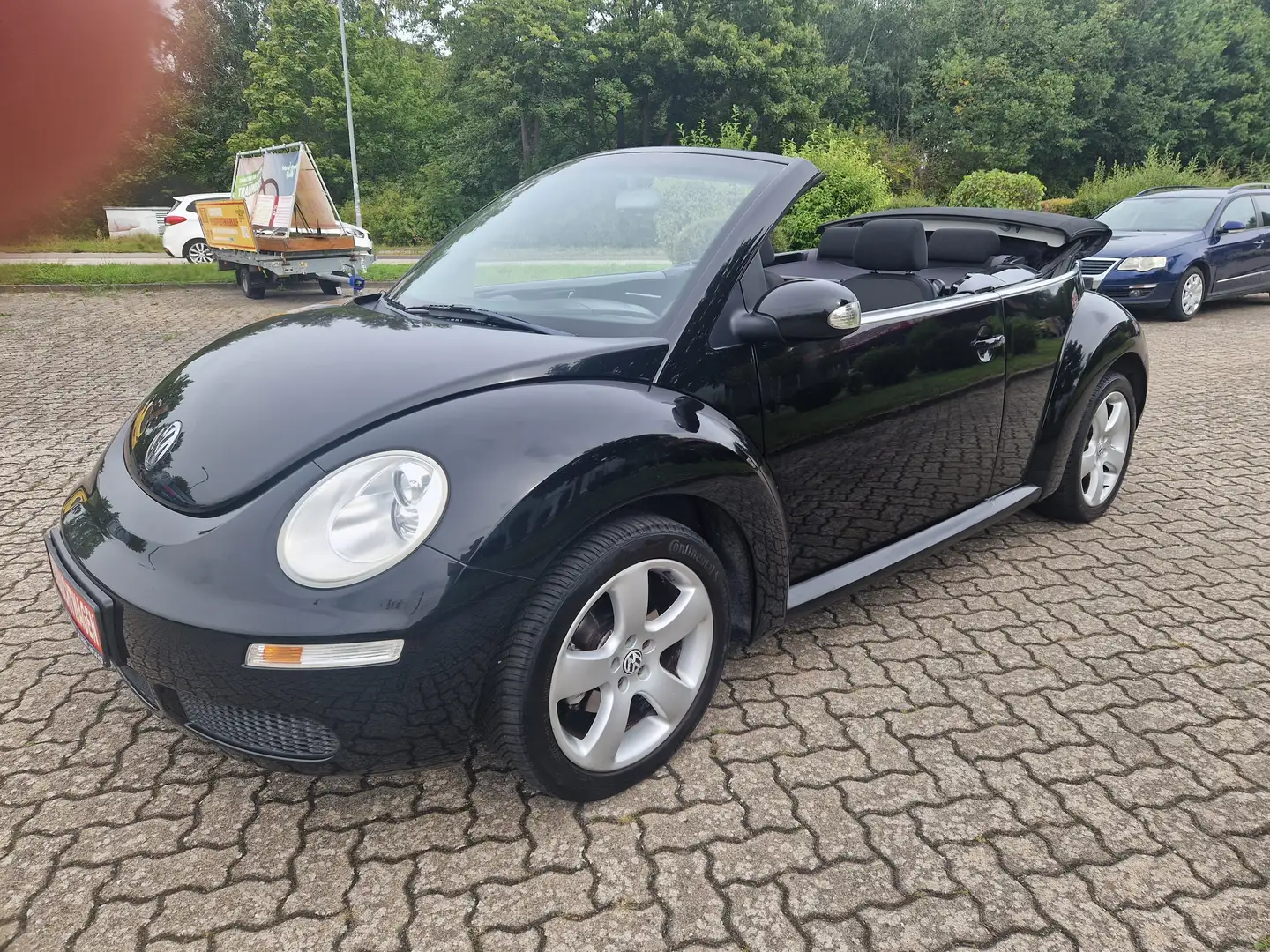 Volkswagen New Beetle 1.4 Klima-93800 km Schwarz - 2