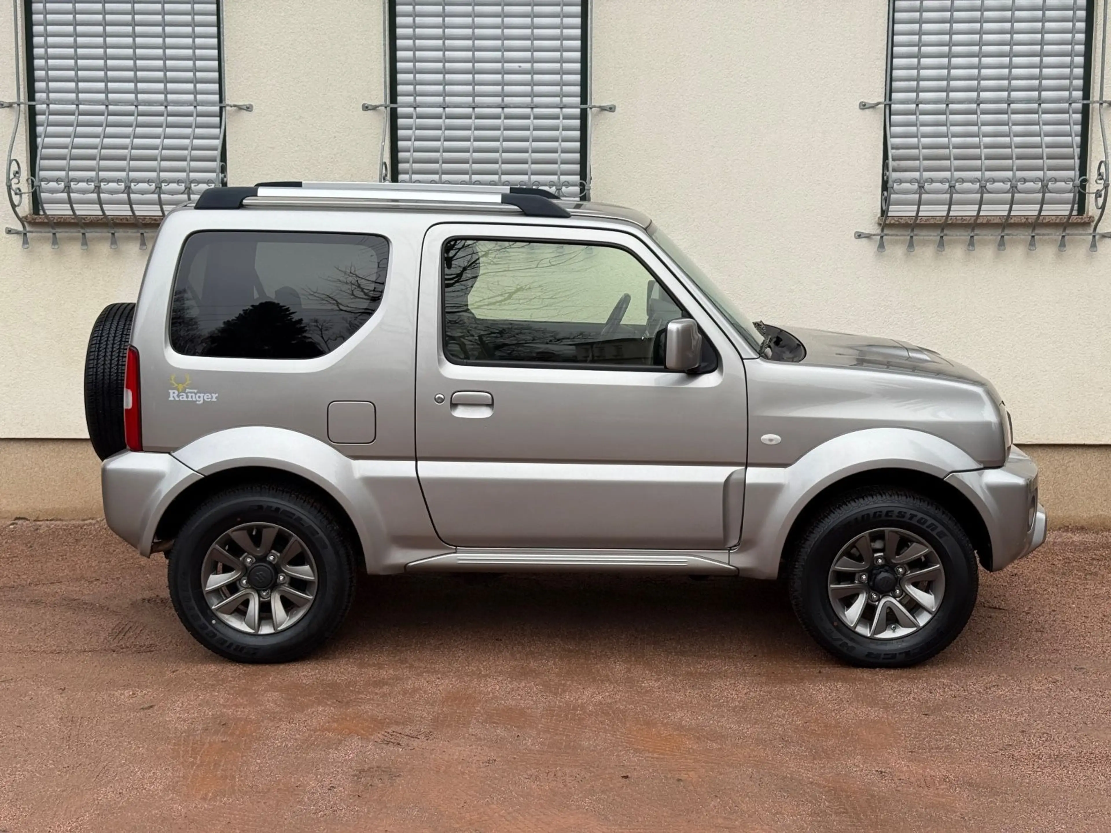 Suzuki Jimny 4x4 STYLE  Sitzheizung AHK ALU 1.HAND ´ — photo 4
