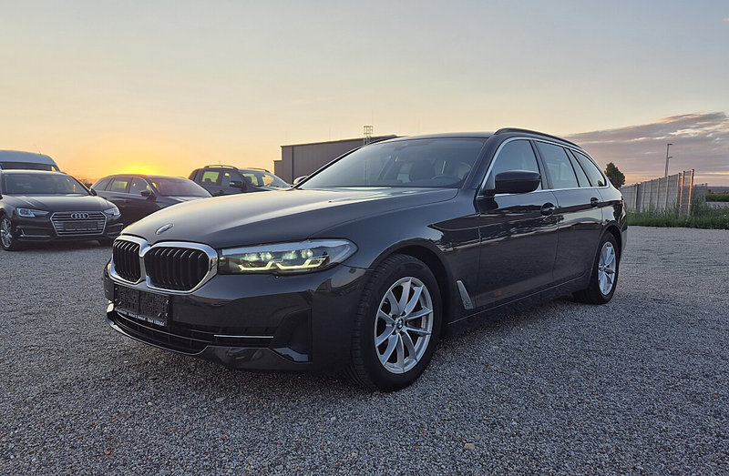 BMW 520 d  Touring Aut. — photo 2