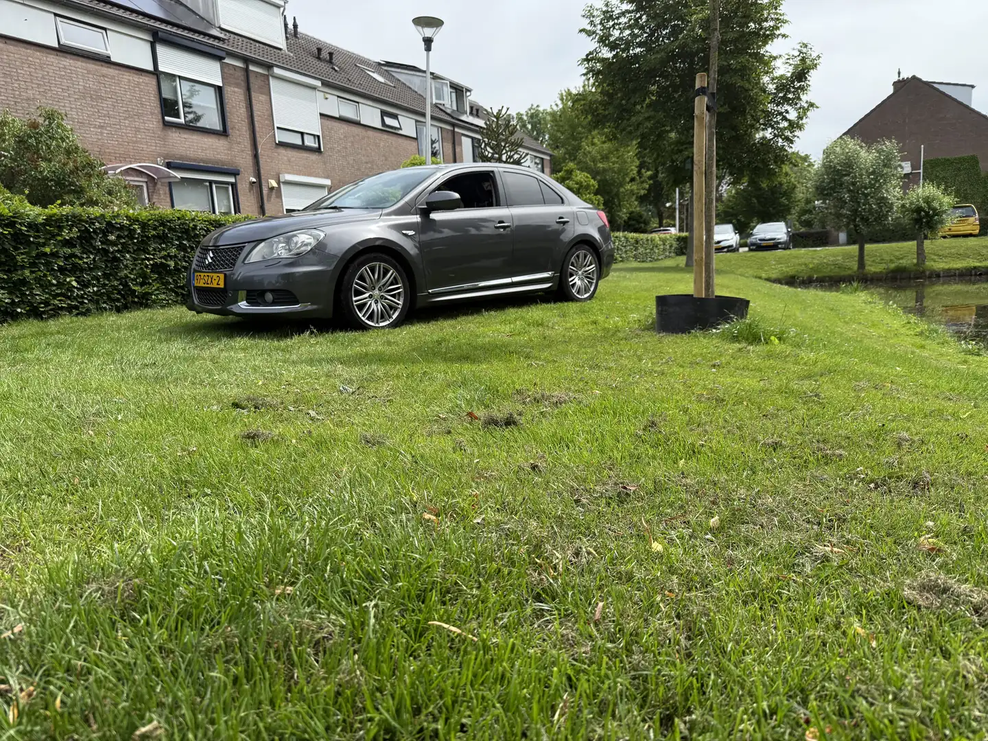 Suzuki Kizashi 2.4 Sport Gris - 2