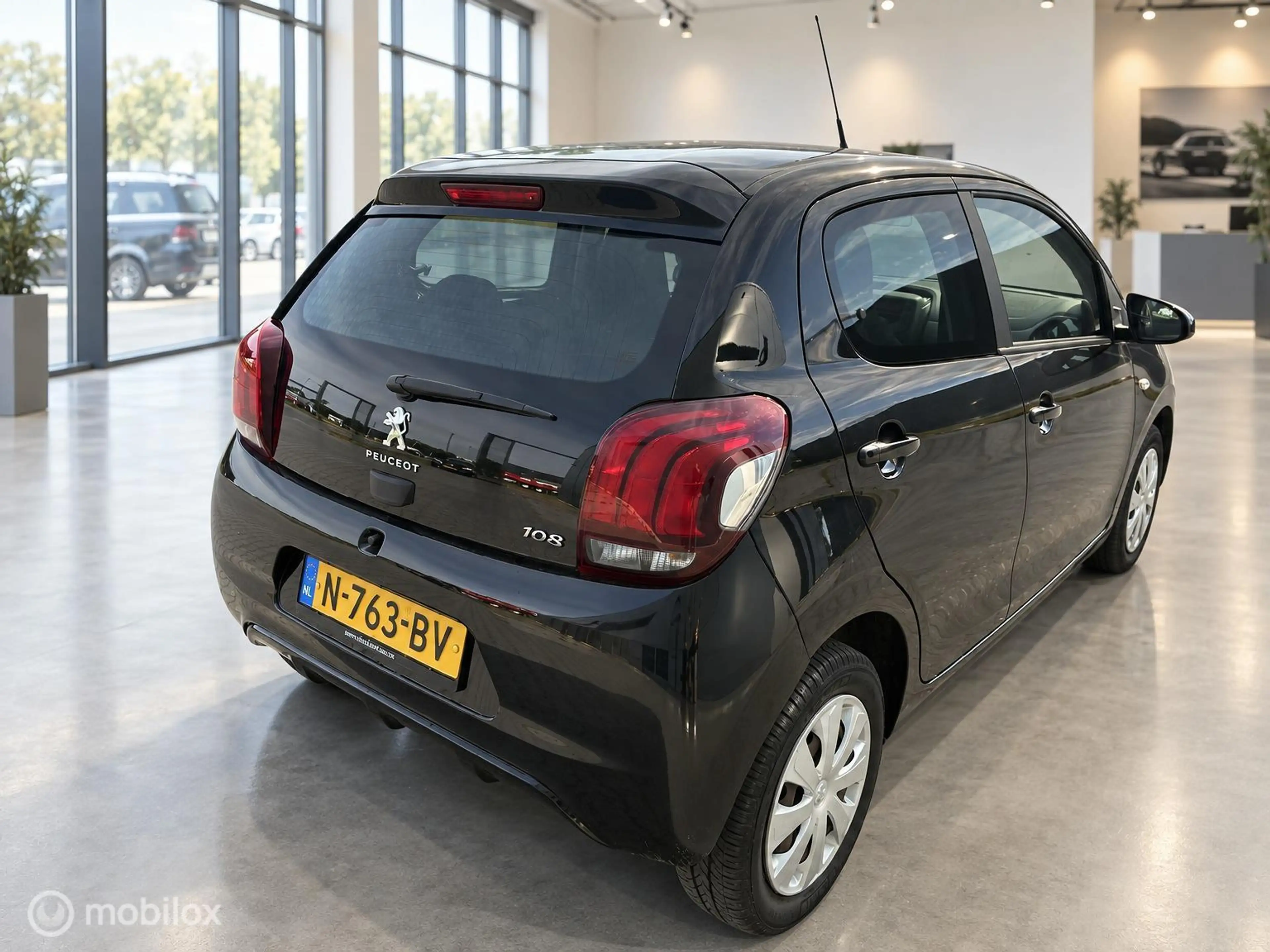 Peugeot 108 1.0 e-VTi Active | 5-deurs | 09/2021| Zwart | Airc — photo 9