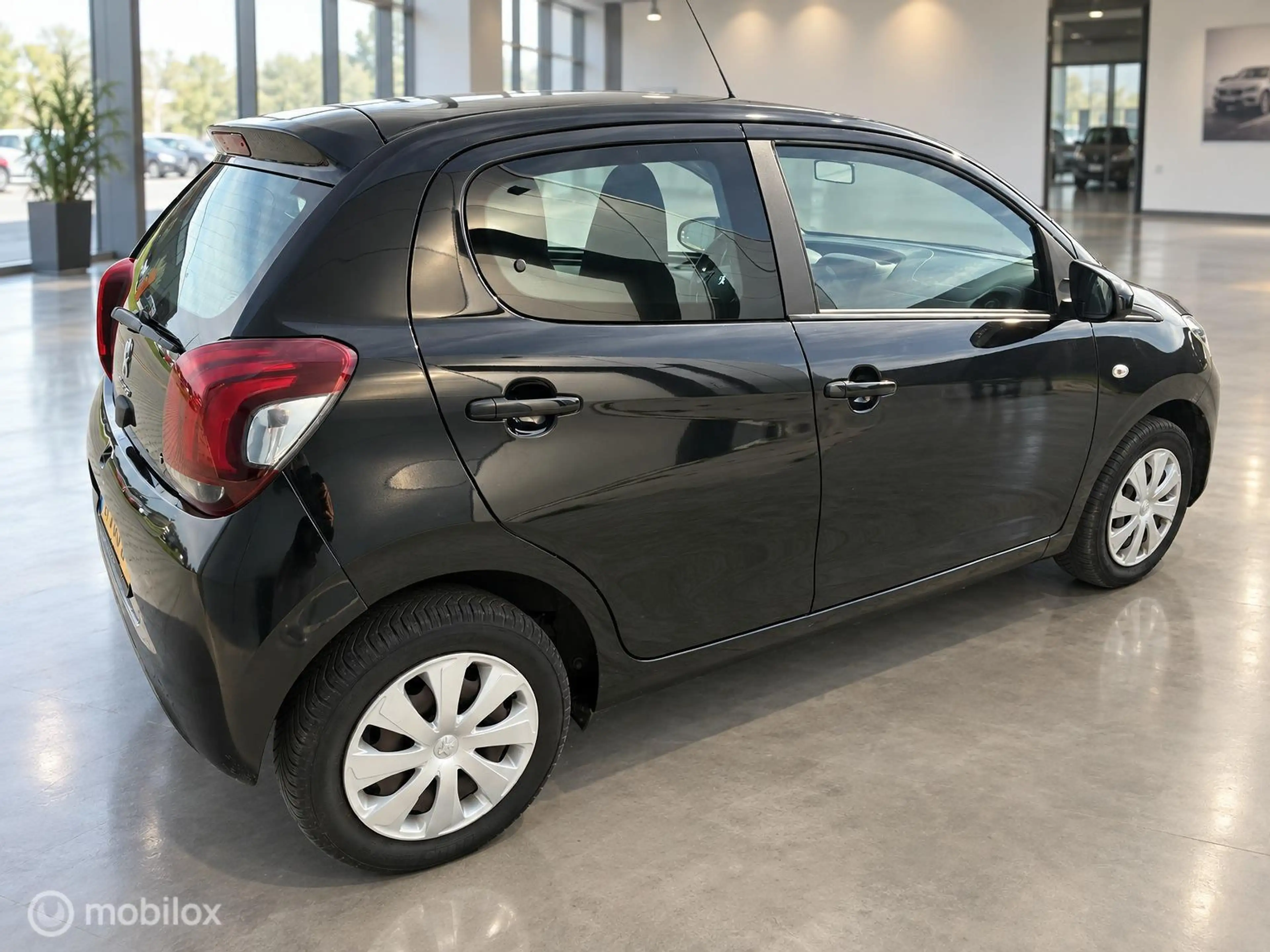 Peugeot 108 1.0 e-VTi Active | 5-deurs | 09/2021| Zwart | Airc — photo 10