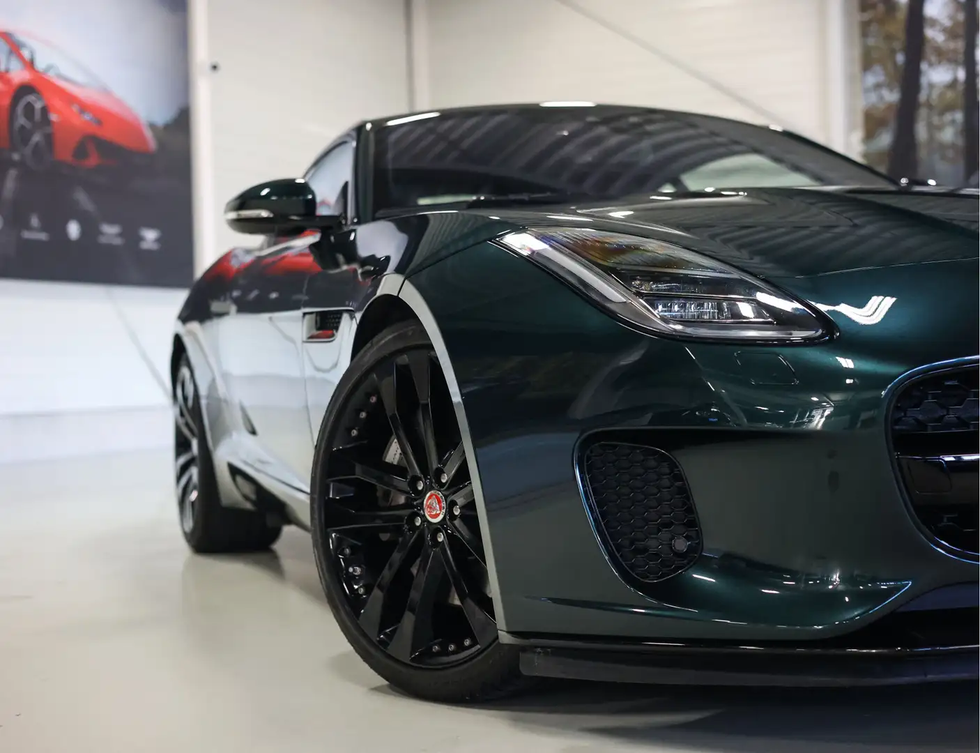 Jaguar F-Type P300 RWD R-Dynamic | British Racing Green - Camera Groen - 2
