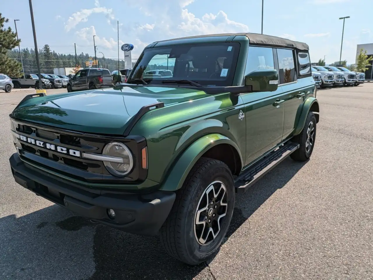 Ford Bronco снимка Ford Bronco