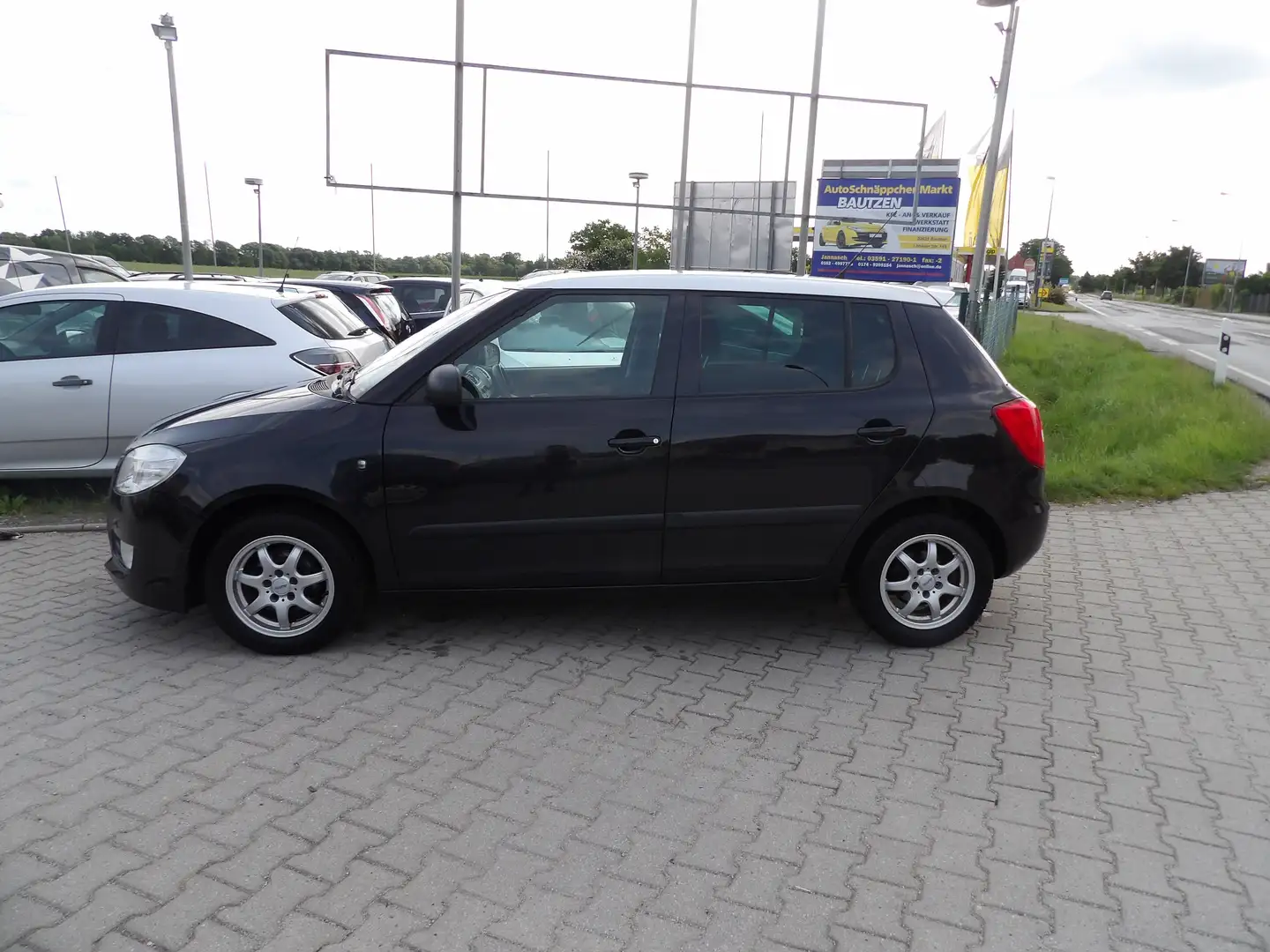 Skoda Fabia Sportline Klima 1.Hand Sitzheiz. Alu. HU AU Neu Zwart - 2
