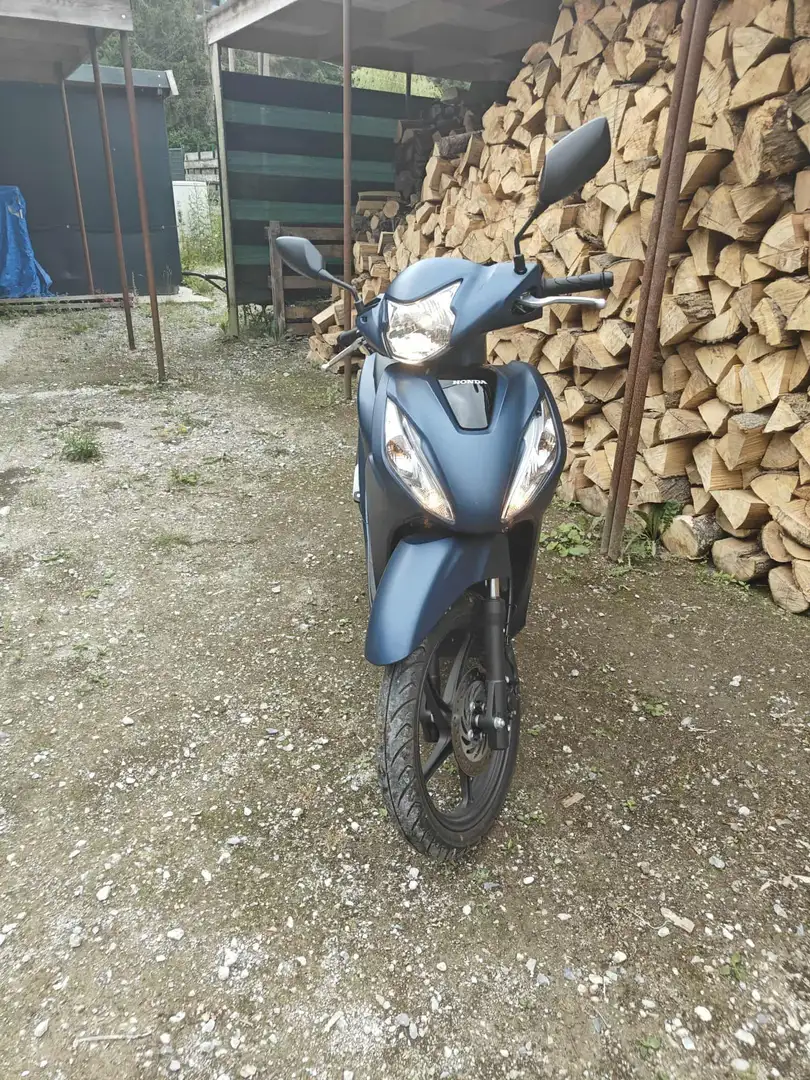 Honda Vision 110 Blue - 1