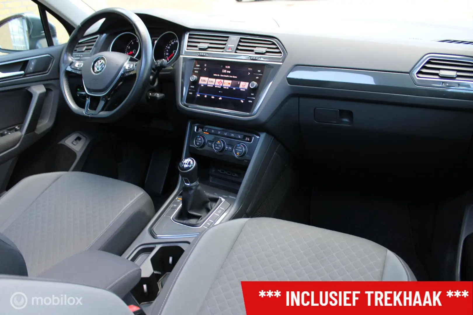 Volkswagen Tiguan 1.4 TSI Comfortline Business, Trekhaak, Panodak, N Gris - 2