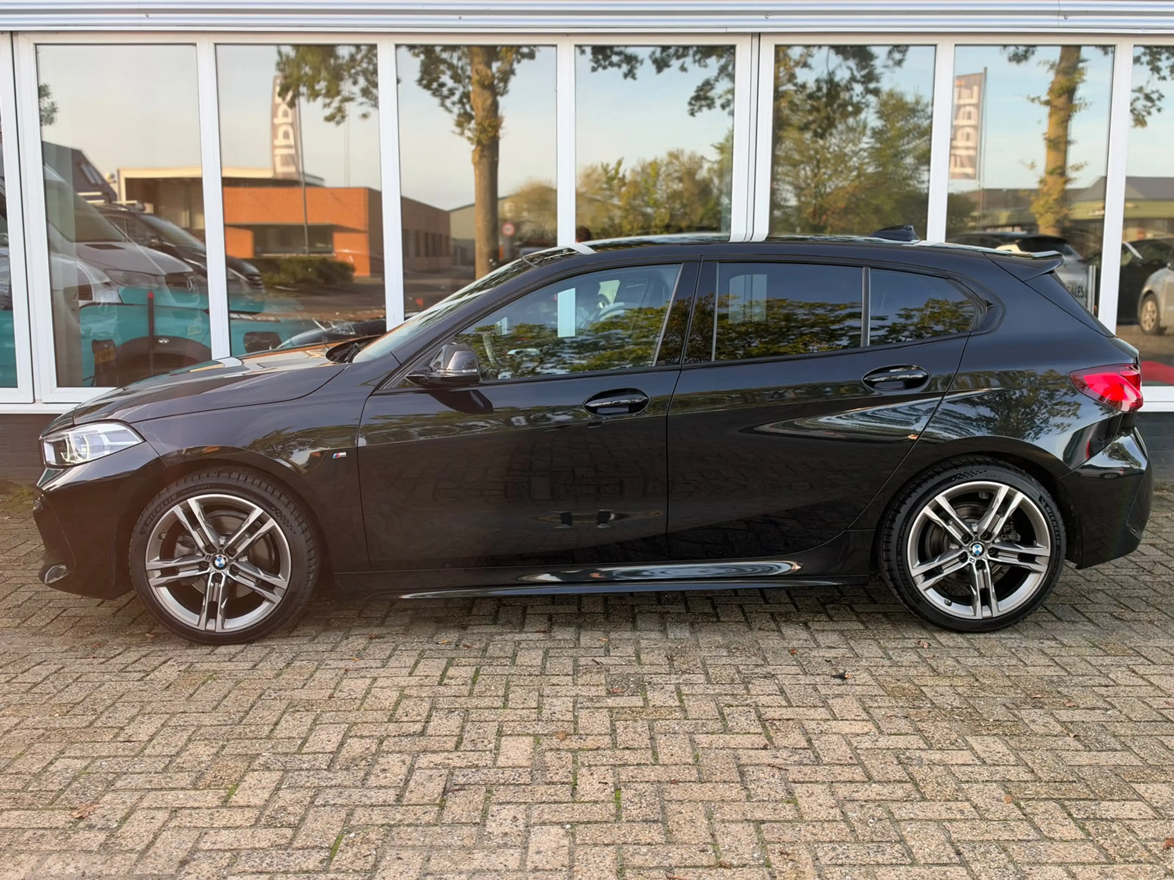 BMW 118 1-serie 118i Executive Edition | M Pakket | Sfeerv — photo 5