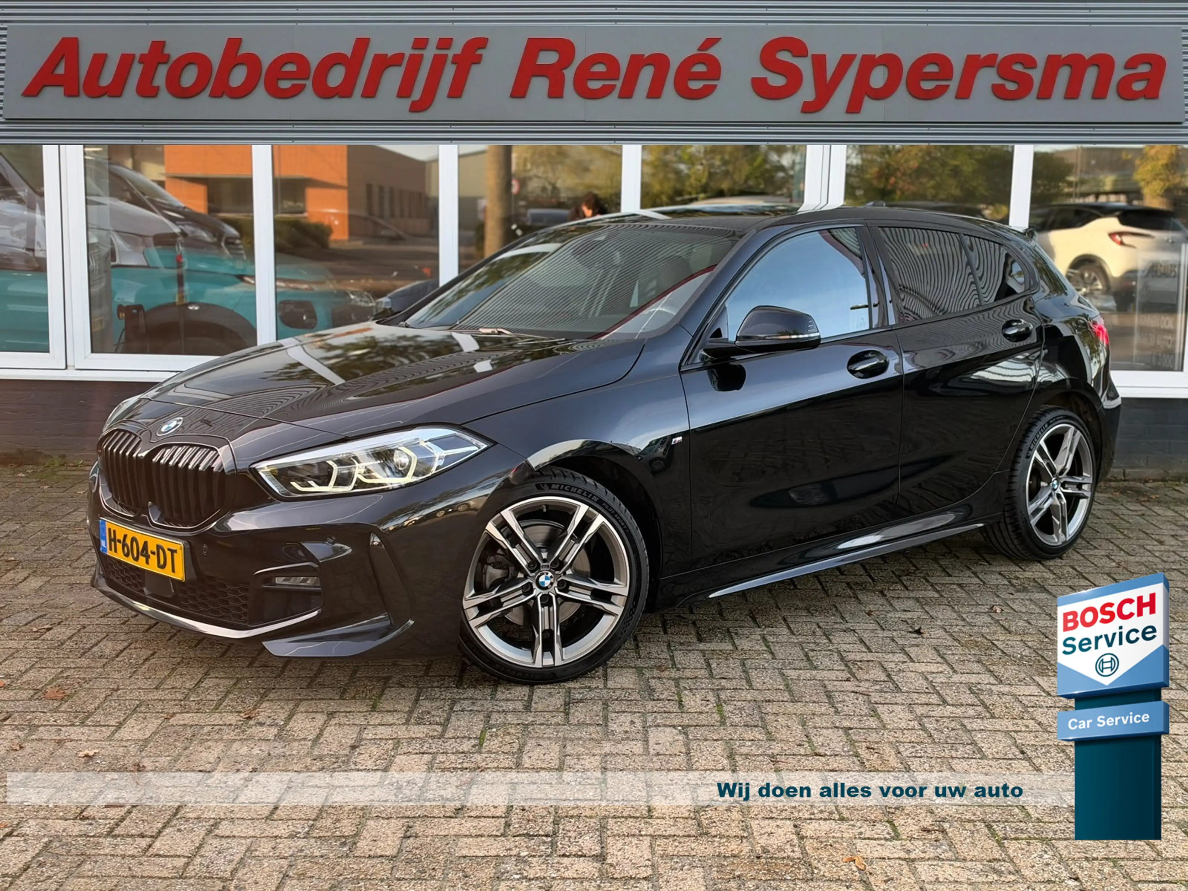 BMW 118 1-serie 118i Executive Edition | M Pakket | Sfeerv