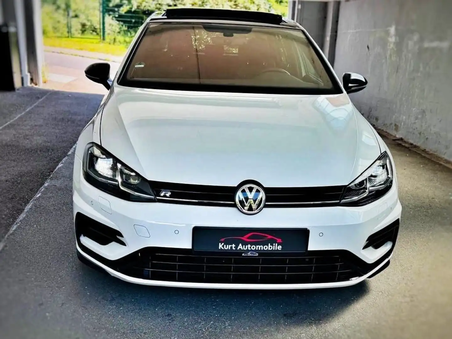 Volkswagen Golf 7 R 4MOTION, DSG, Leder, Pano,Kamera,30tkm Wit - 1