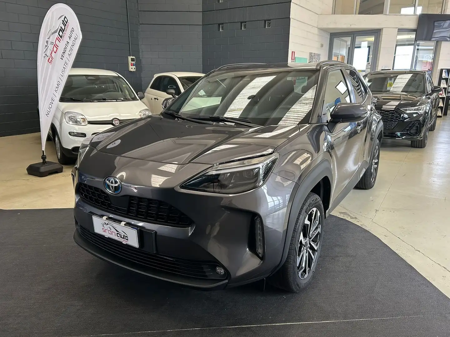 Toyota Yaris Cross 1.5 Hybrid 5p. E-CVT AWD-i Trend - PROMO SIRONIAU Grigio - 1