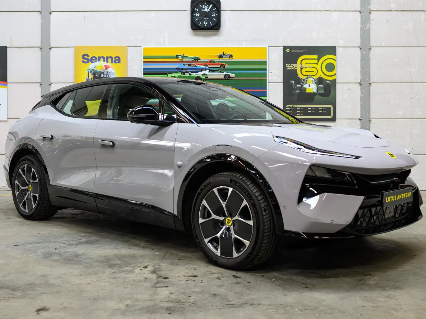 Lotus Eletre Eletre Base Nieuw uit stock 600 km WLTP Gris - 2