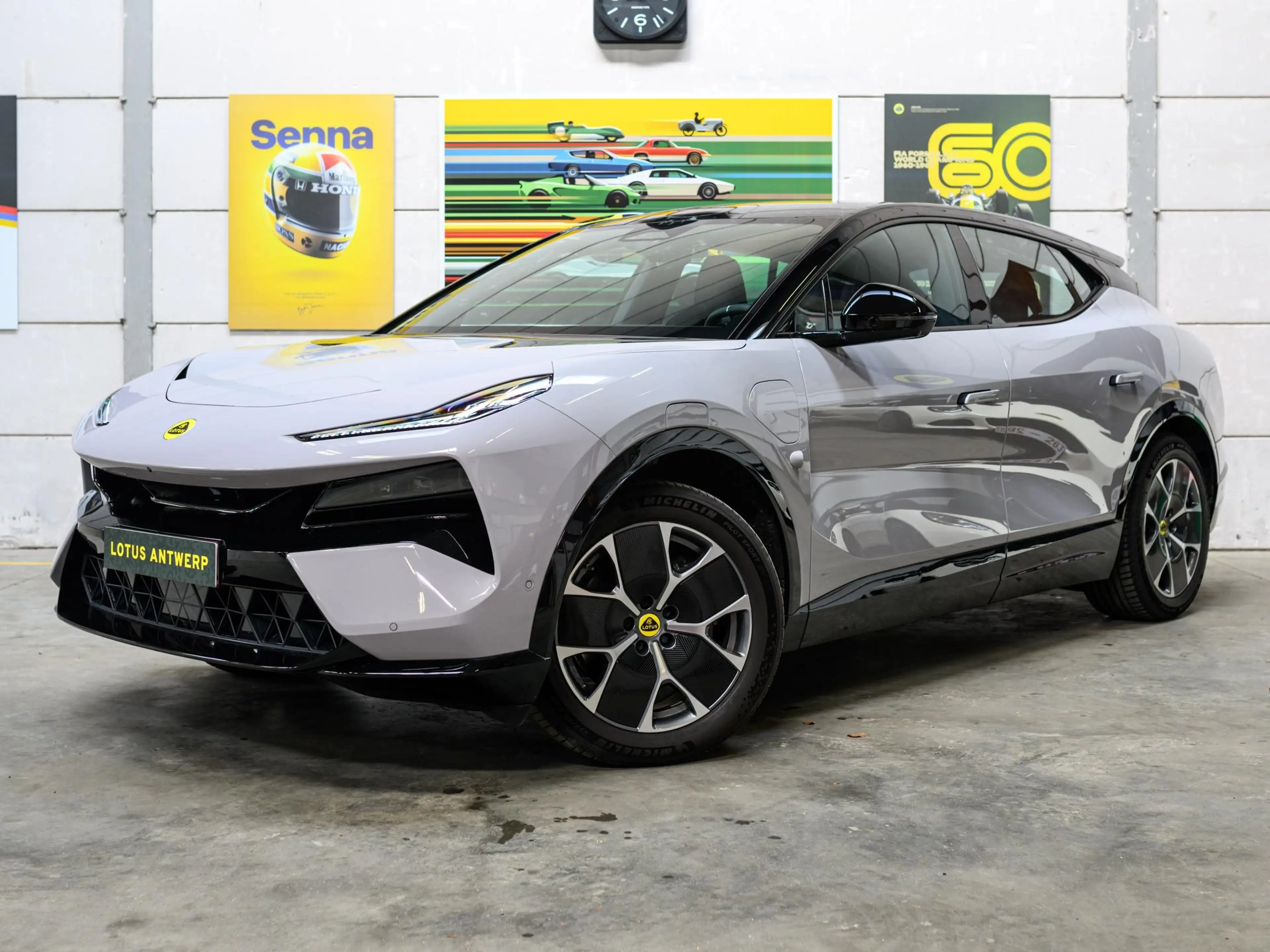 Lotus Eletre Eletre Base Nieuw uit stock 600 km WLTP — photo 5