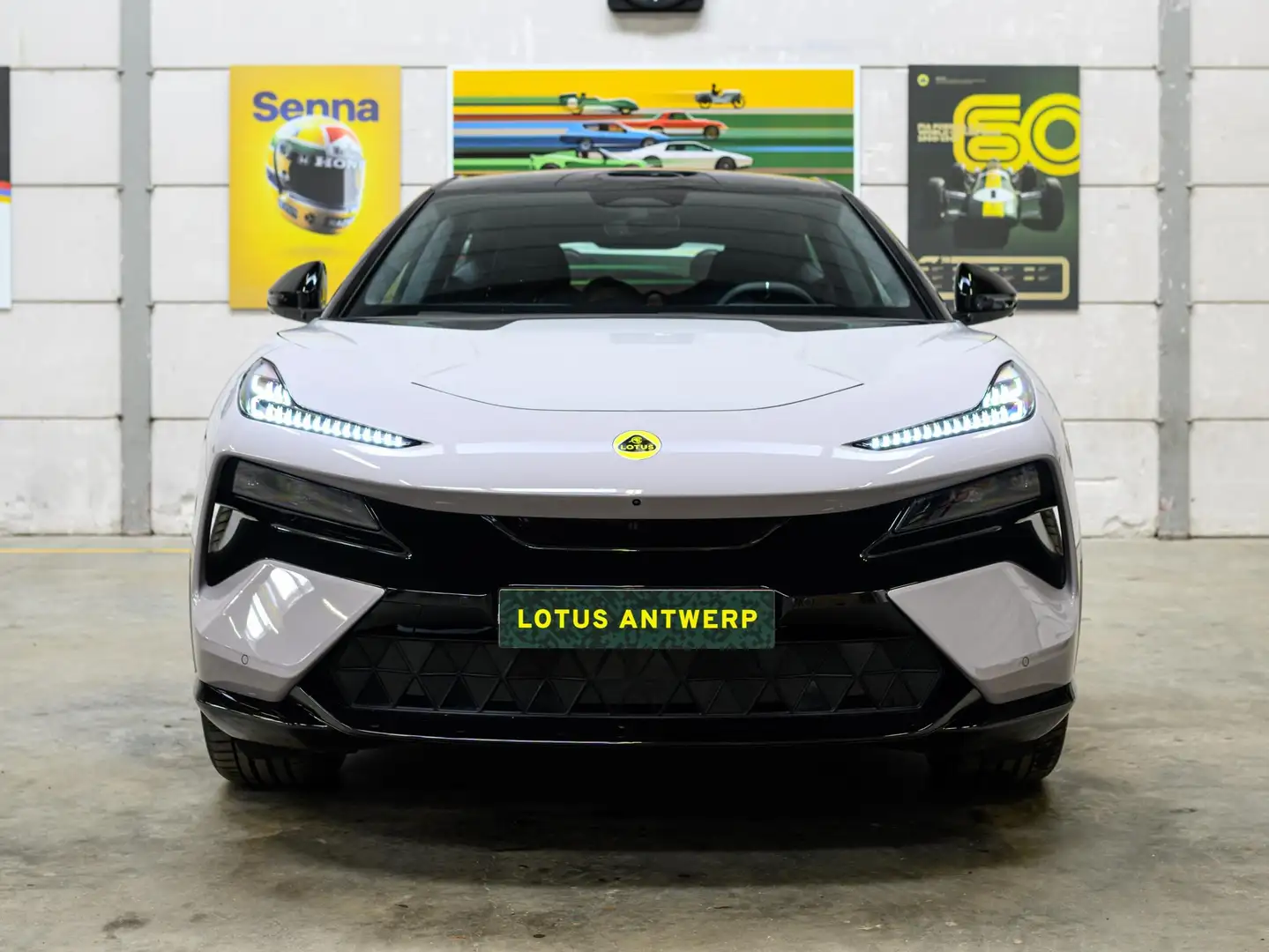 Lotus Eletre Eletre Base Nieuw uit stock 600 km WLTP Gris - 1