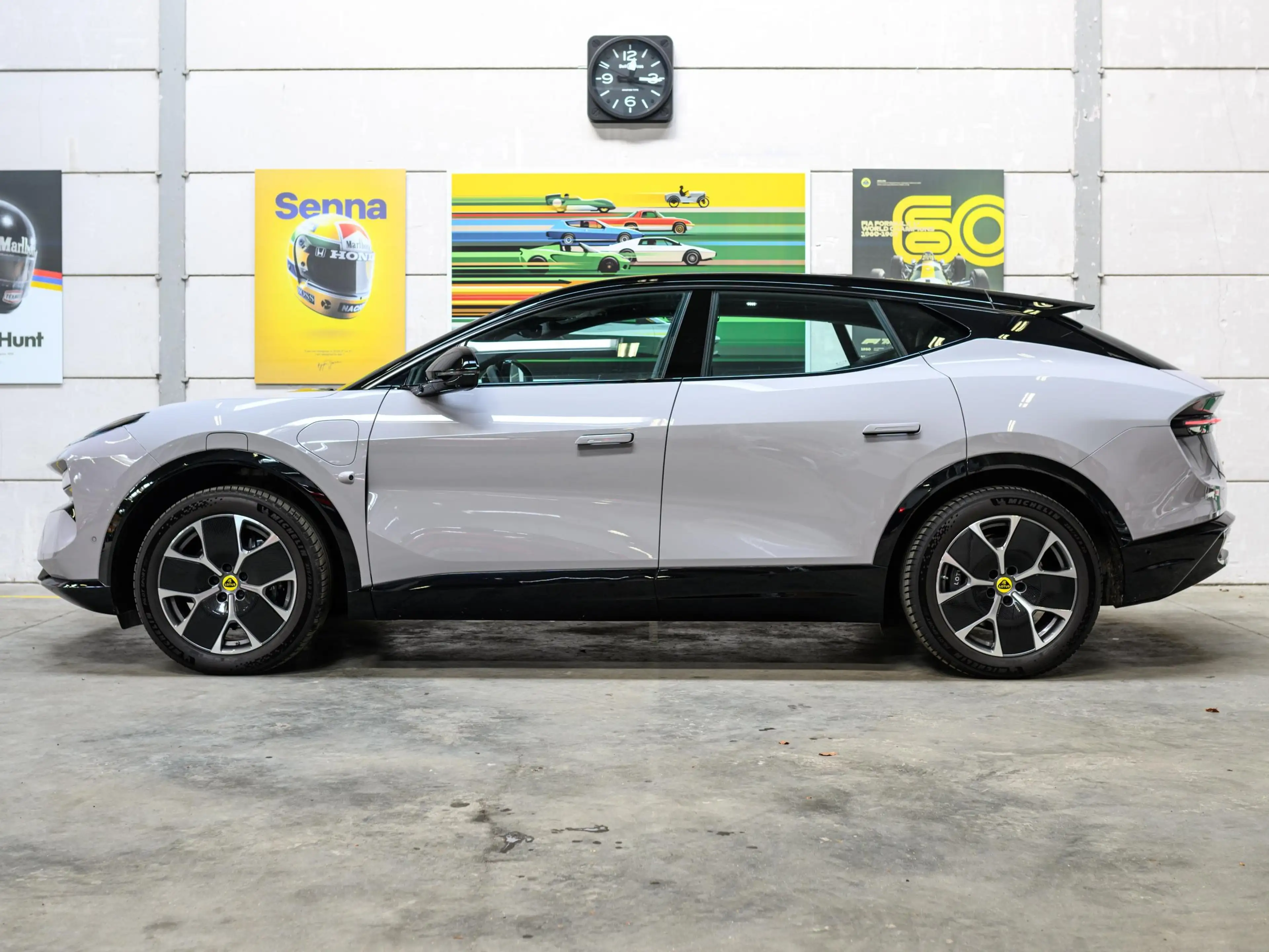 Lotus Eletre Eletre Base Nieuw uit stock 600 km WLTP — photo 6