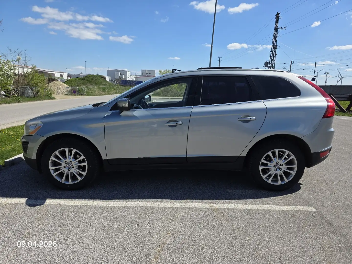 Volvo XC60 D4 AWD Geartronic 5 Zylinder Silber - 2
