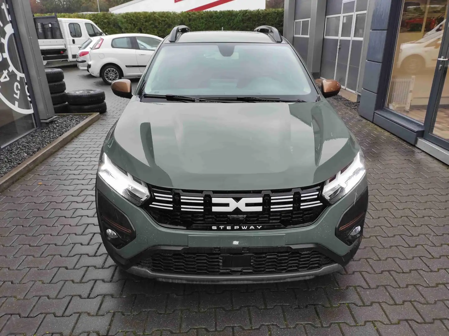 Dacia Sandero Stepway Extreme TCe110-Extreme-App-CAM-PDC-SHZ ... Grün - 2