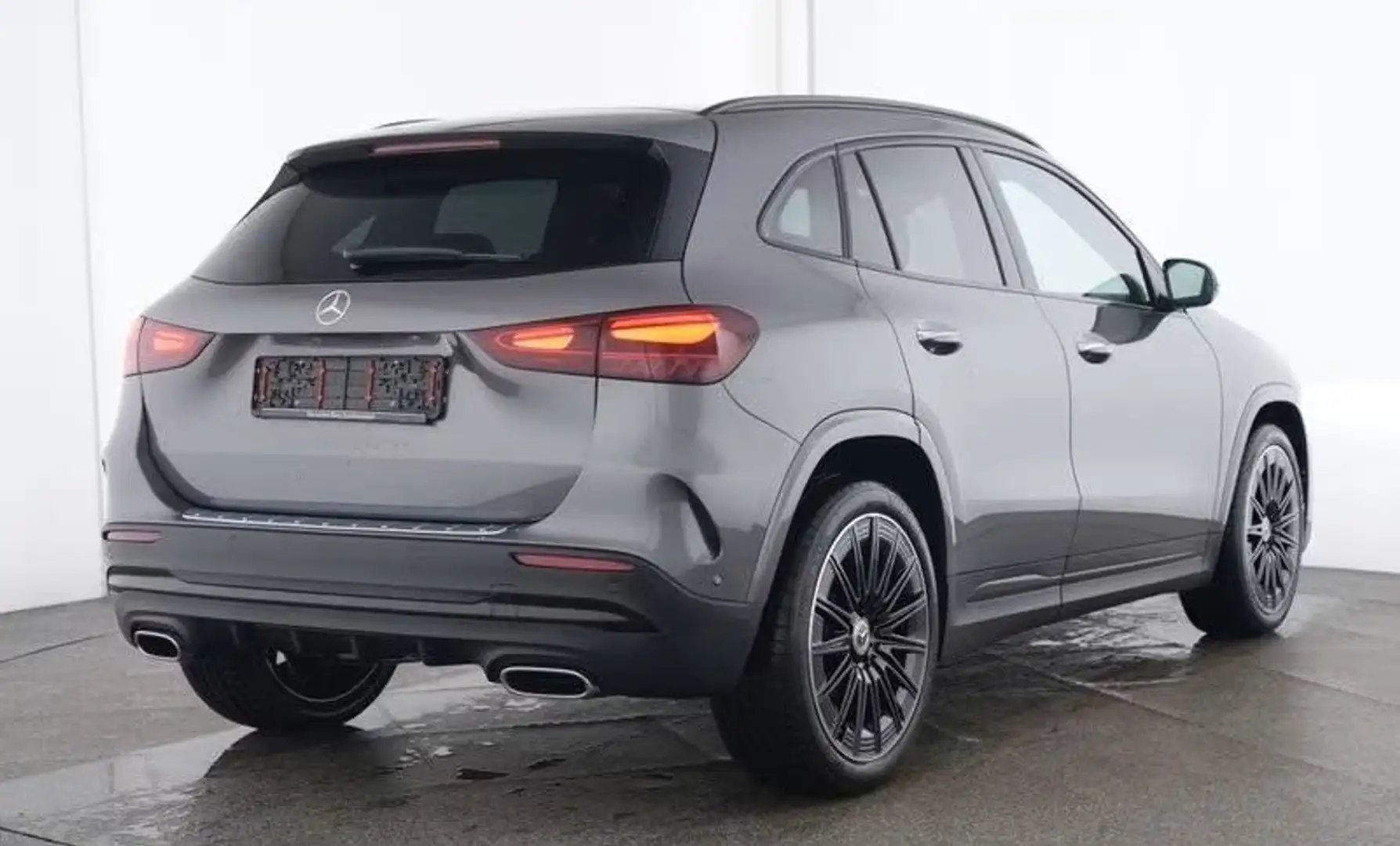 Mercedes-Benz GLA 200 200 AMG auto 2024 163cv night camera 20" Nero - 2