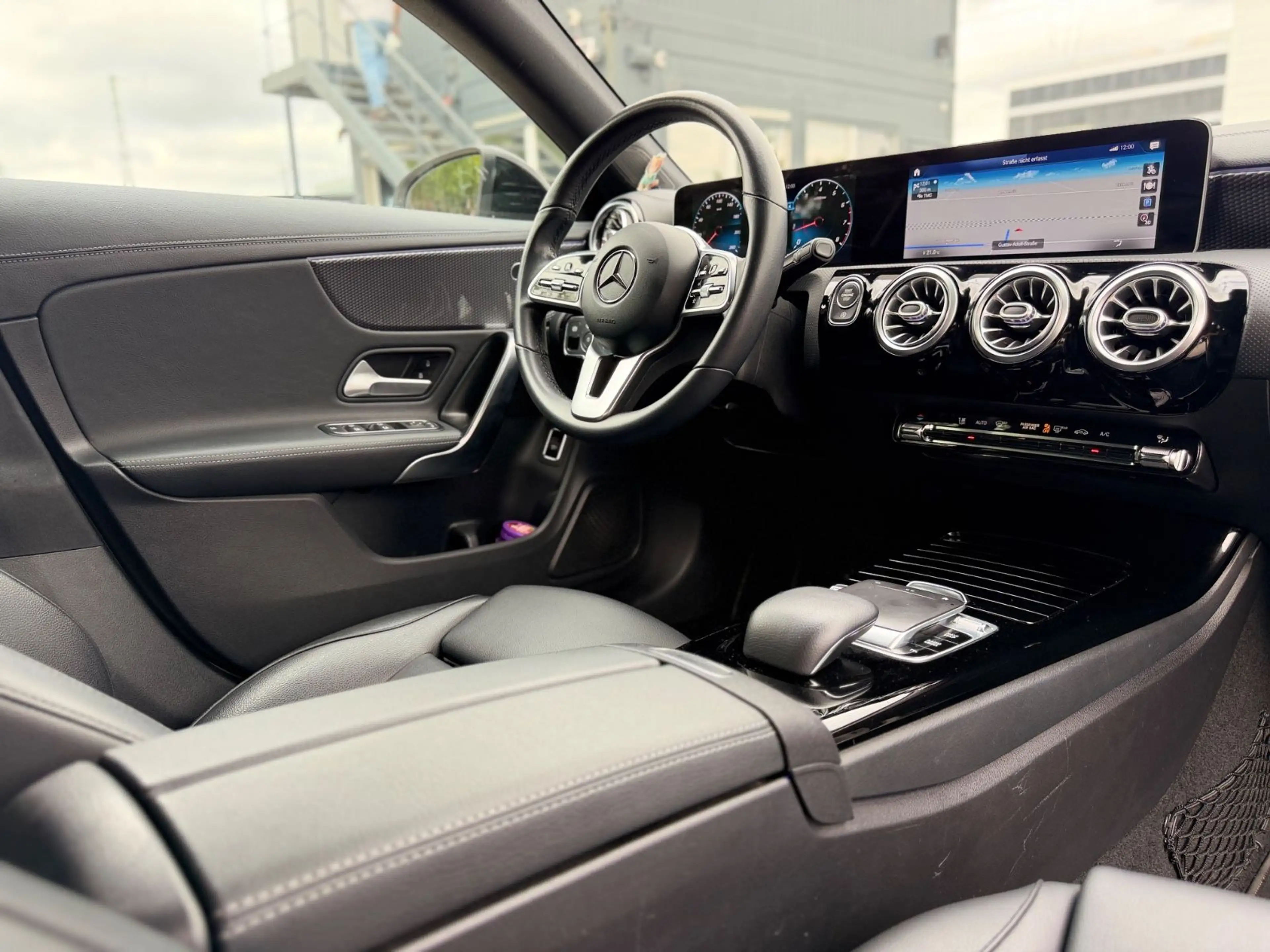 Mercedes-Benz CLA 200 Progressive*LED*ACC*LEDER*KAMERA*CARBON — photo 14