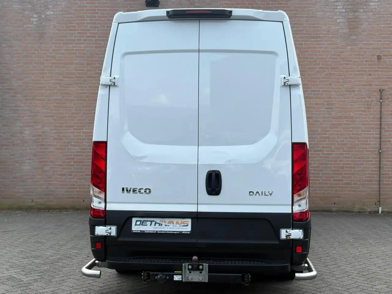 Iveco Daily 2022 — фото 9