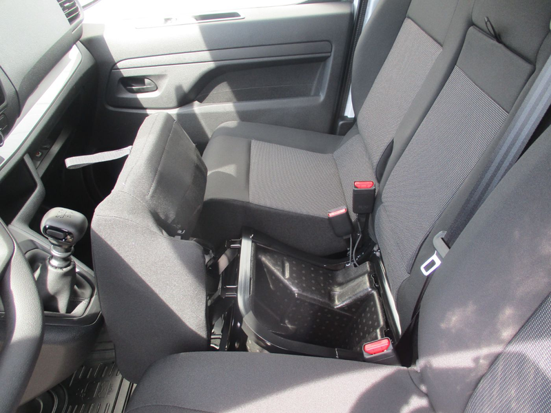 Toyota Proace Kasten 2.2 D-4D L2 Kasten Meister SHZ+PDC — photo 11