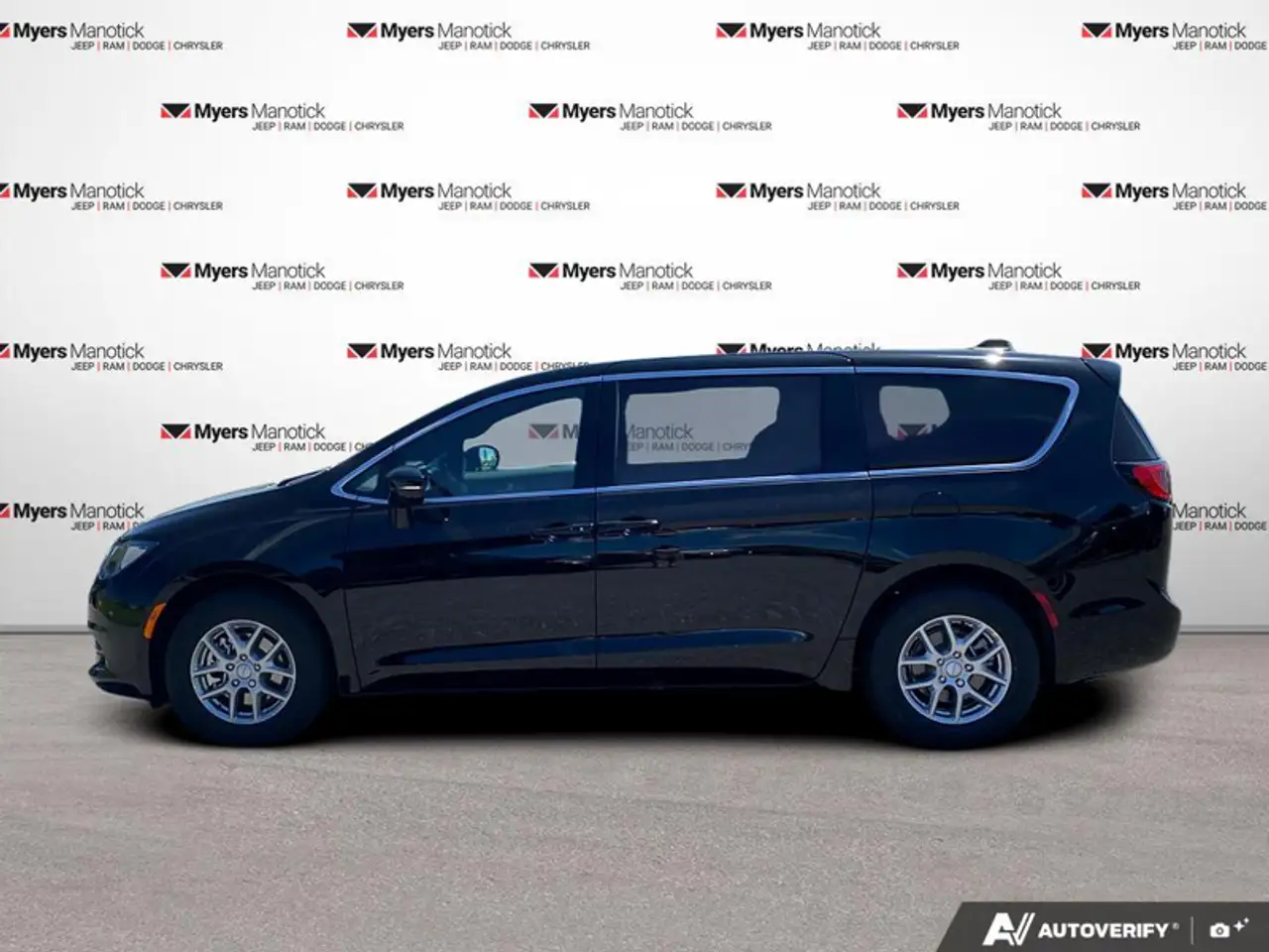Chrysler Grand Caravan photo Chrysler Grand Caravan