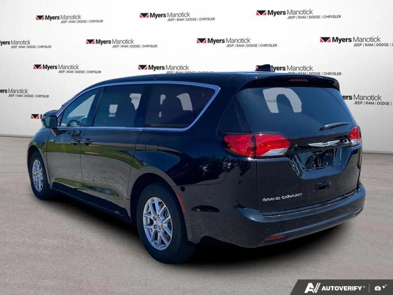 Chrysler Grand Caravan photo Chrysler Grand Caravan