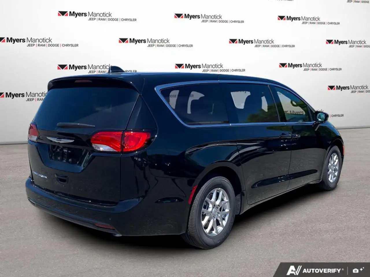 Chrysler Grand Caravan photo Chrysler Grand Caravan