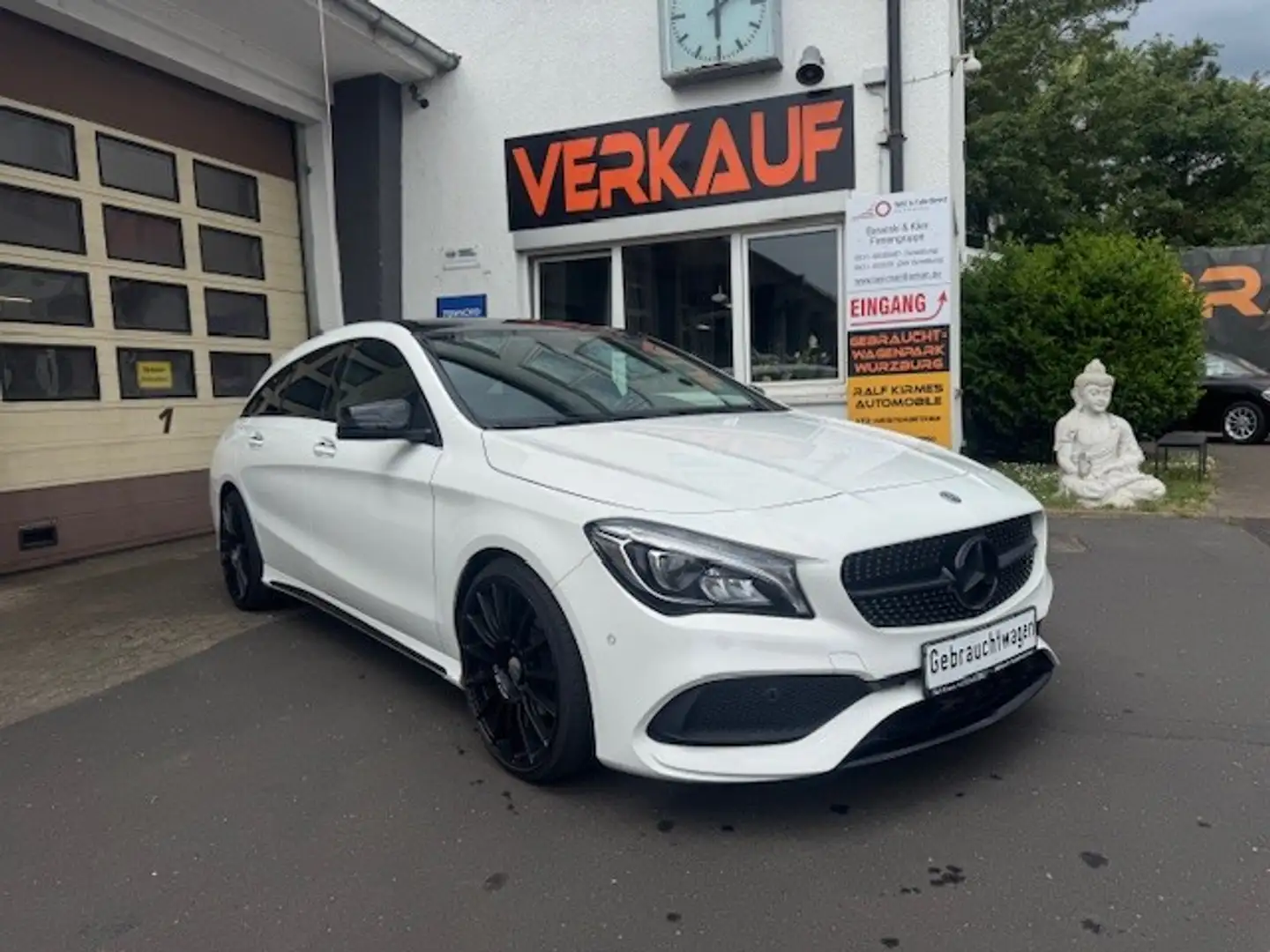 Mercedes-Benz CL A Shooting Brake CLA 200 AMG Line Panorama LED Alb - 1