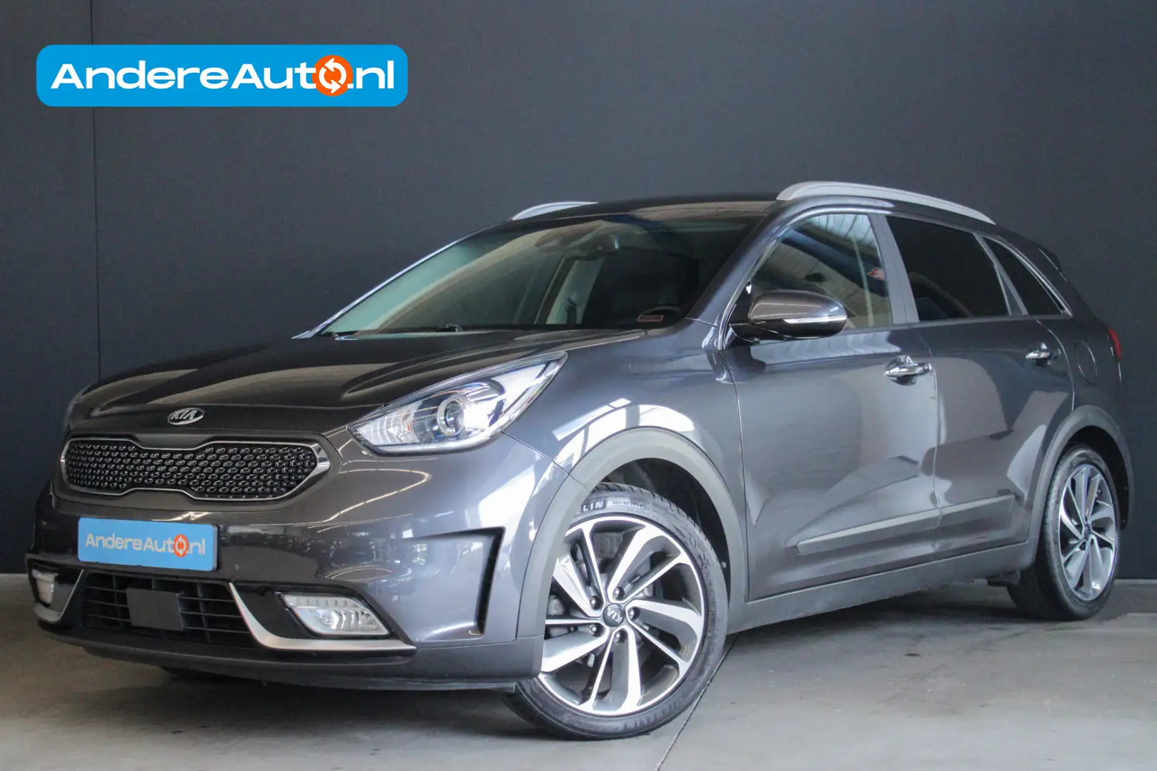 Kia Niro 1.6 GDi Hybrid ExecutiveLine |trekhaak|dealer onde Grijs - 1