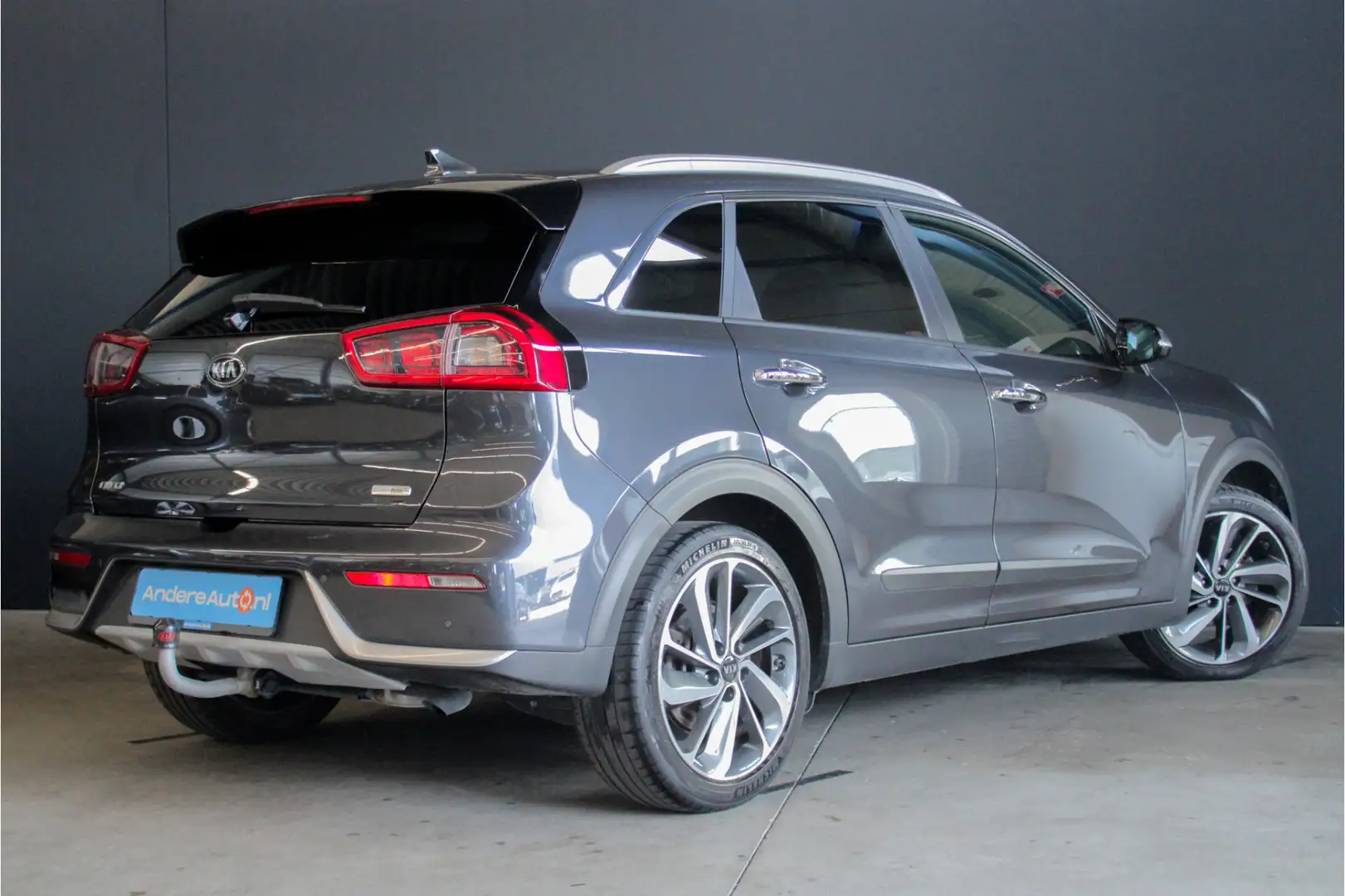 Kia Niro 1.6 GDi Hybrid ExecutiveLine |trekhaak|dealer onde Grijs - 2