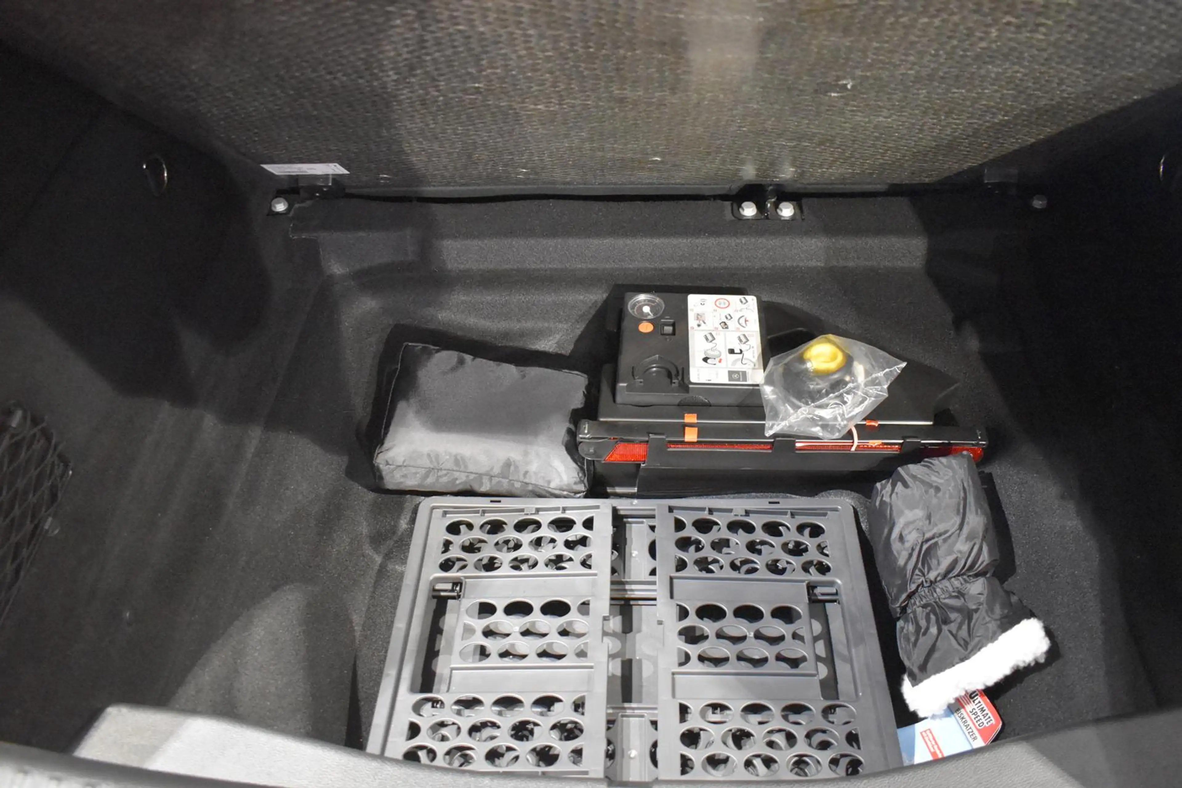 Mercedes-Benz GLA 180 7G URBAN LEDER-SPORTSITZE EL.HECKKLAPPE NAVI SITZH — photo 11