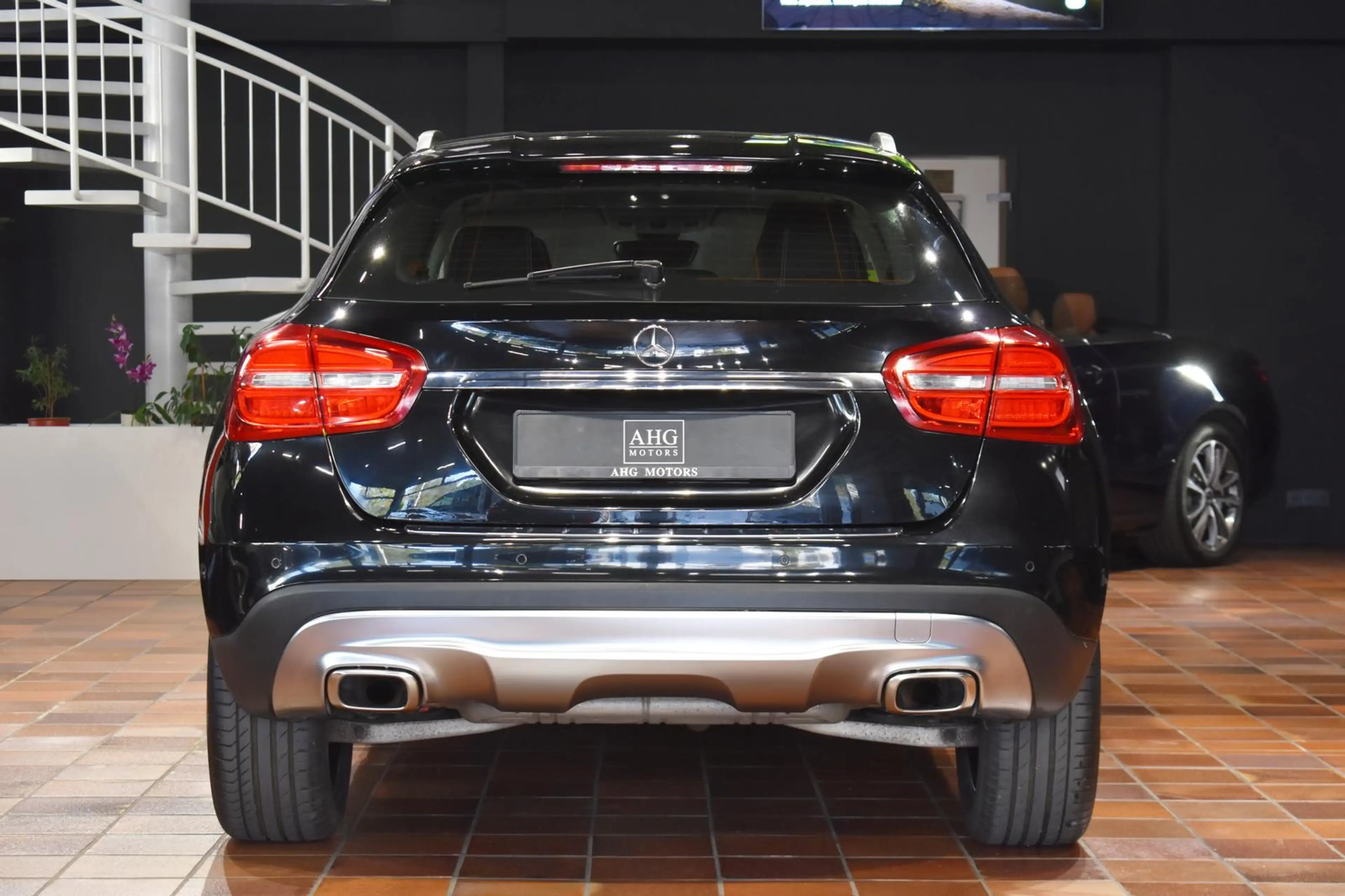 Mercedes-Benz GLA 180 7G URBAN LEDER-SPORTSITZE EL.HECKKLAPPE NAVI SITZH — photo 4