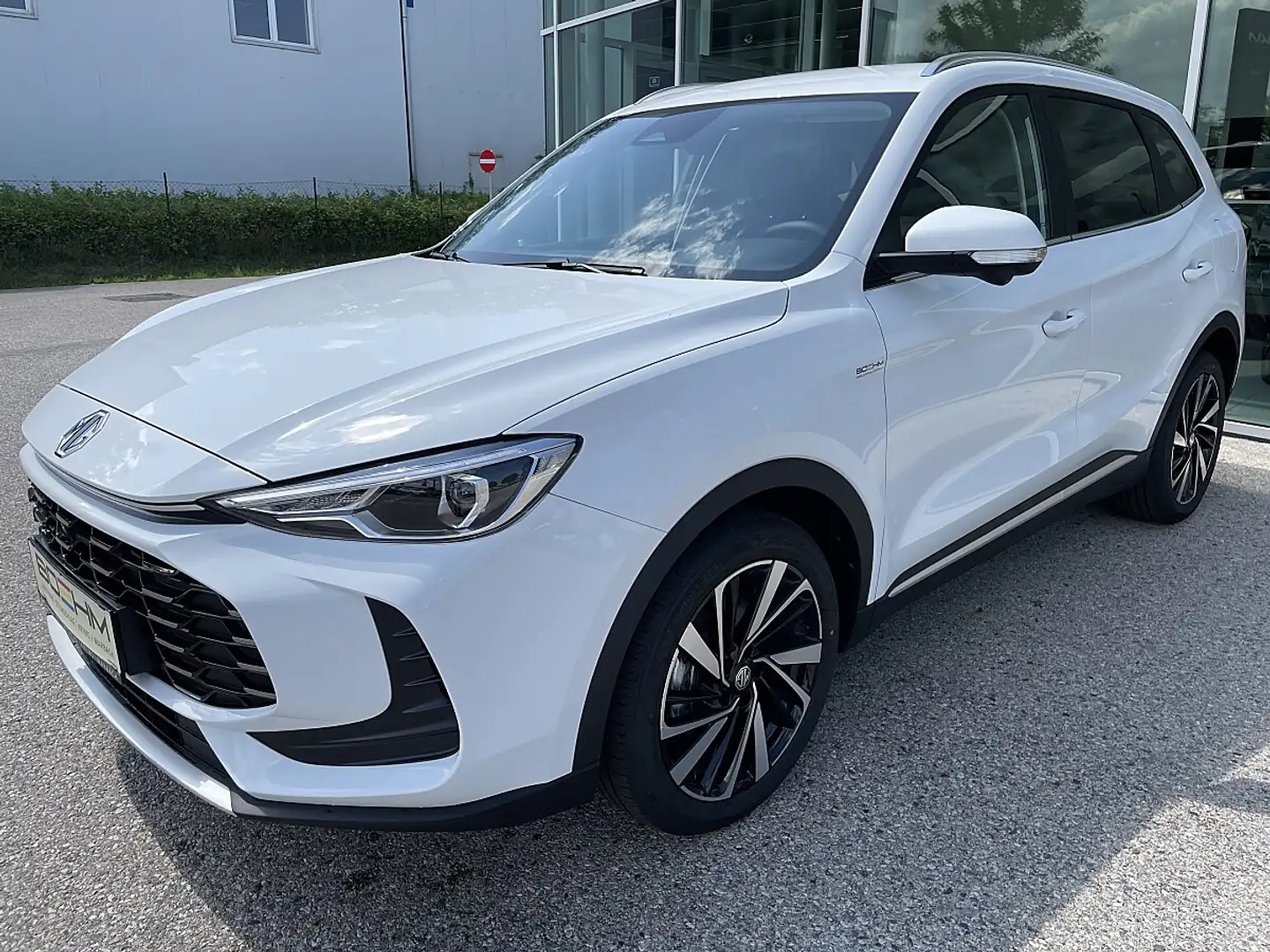 MG ZS 1.5 Hybrid+ Luxury Weiß - 1