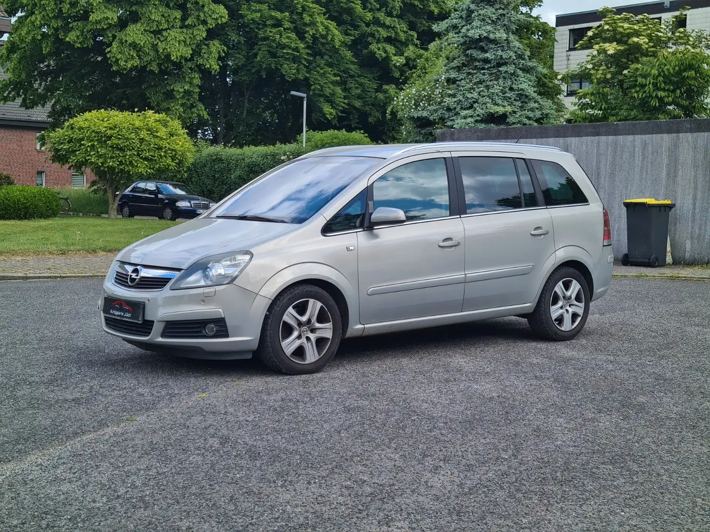 Opel Zafira B Sport - 1