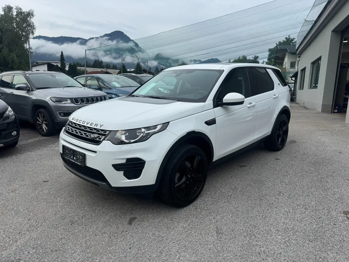 Land Rover Discovery Sport SE AWD Weiß - 2