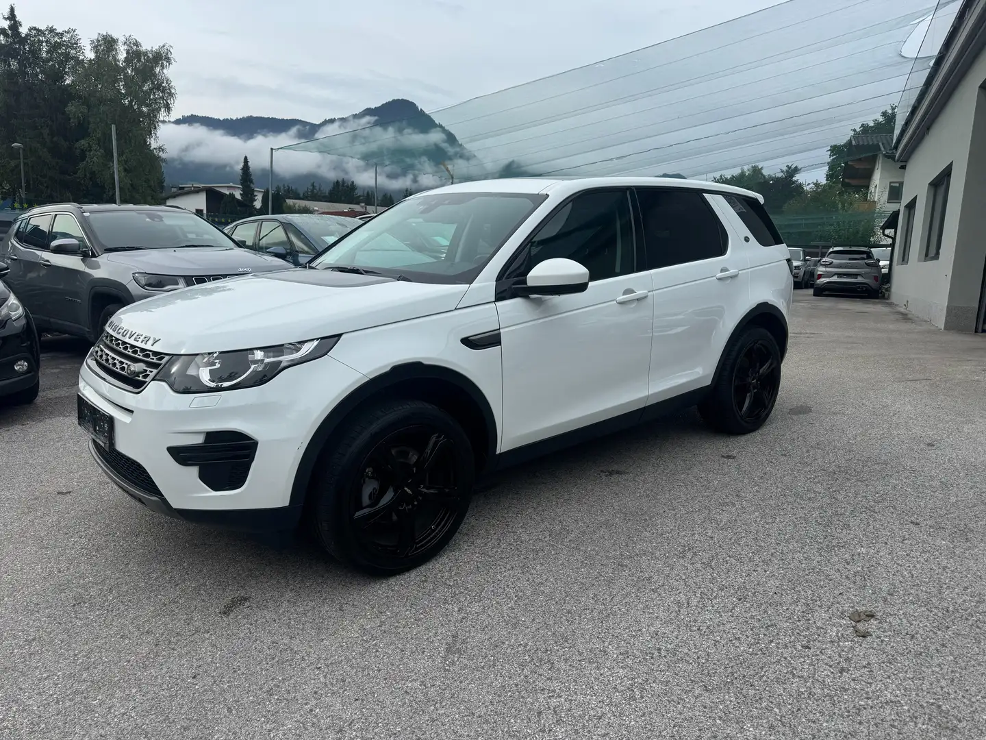 Land Rover Discovery Sport SE AWD Weiß - 1