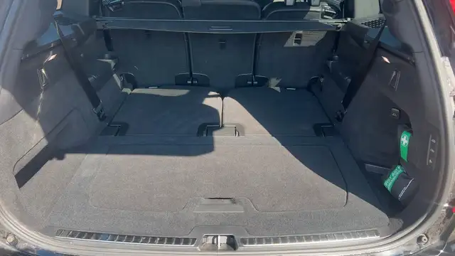 Volvo XC90 view 15