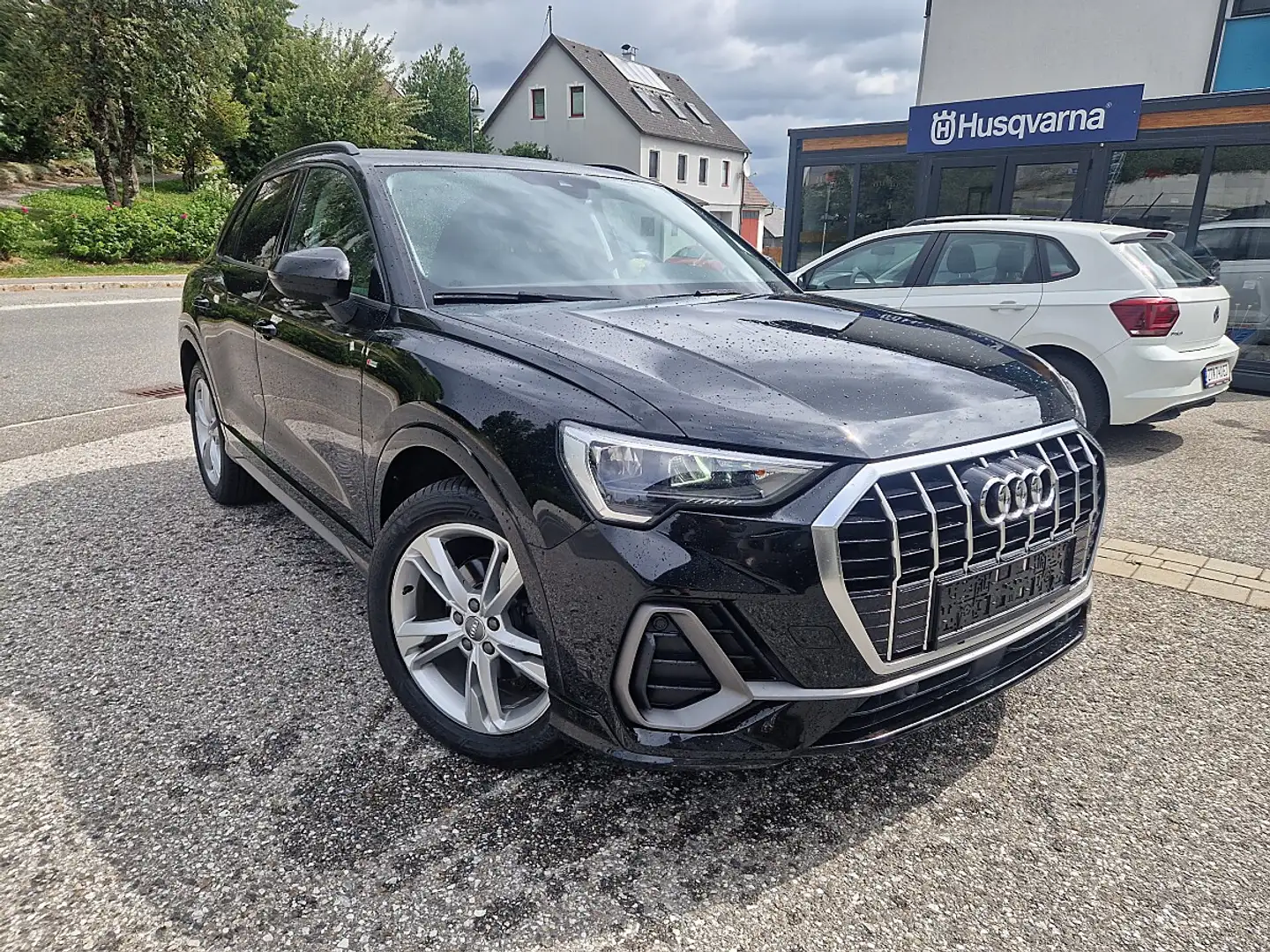 Audi Q3 2.0 TDI, S-line, Garantie, StdHzg, AHK, LED, Pa... Schwarz - 1