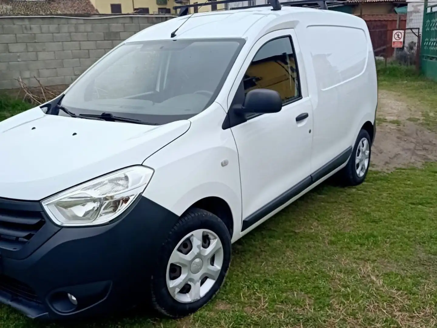 Dacia Dokker Dokker 1.5 dci Laureate c/clima,radio 90cv Fehér - 1