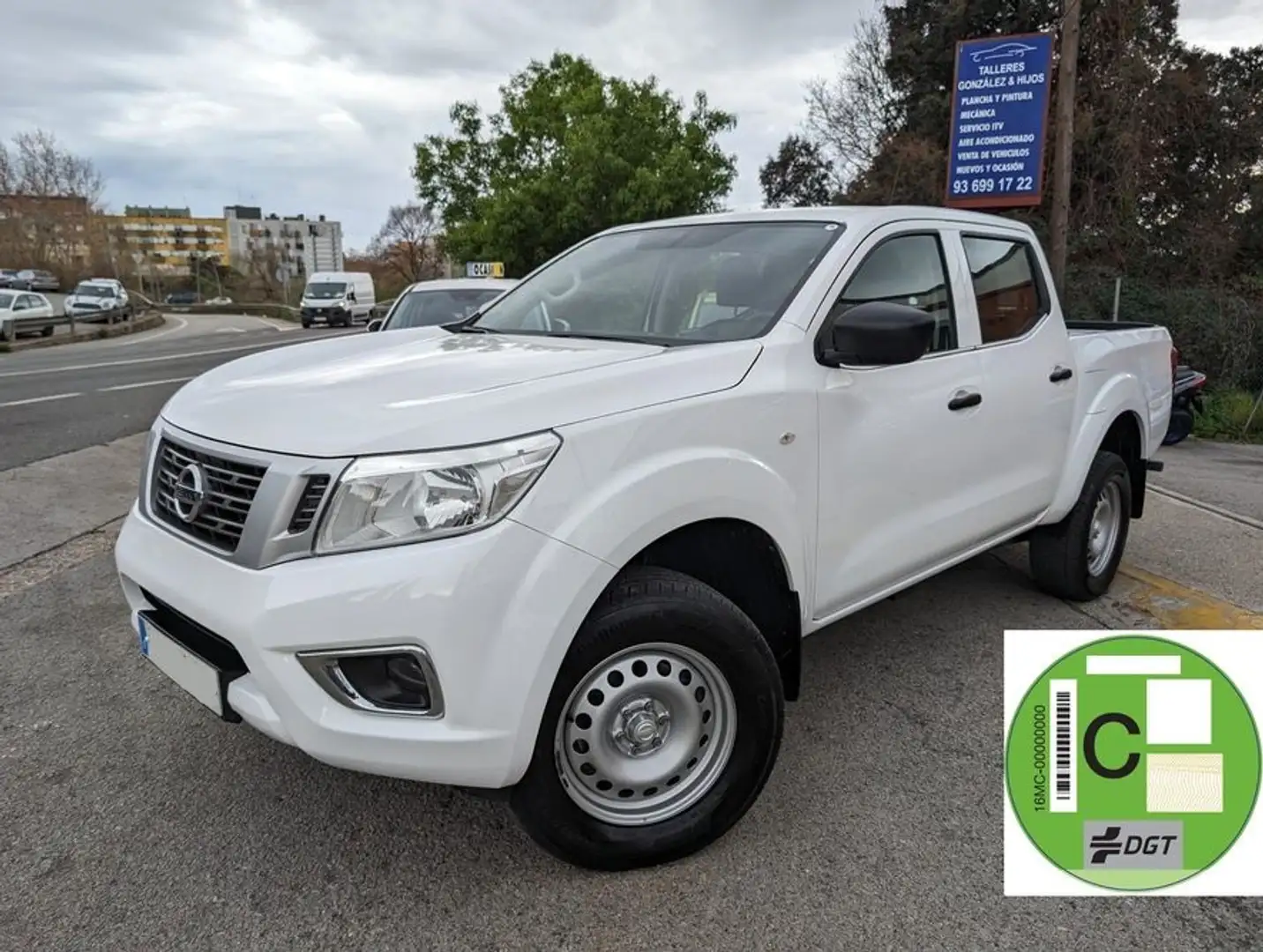 Nissan Navara 2.3dCi Doble Cabina Visia - 1
