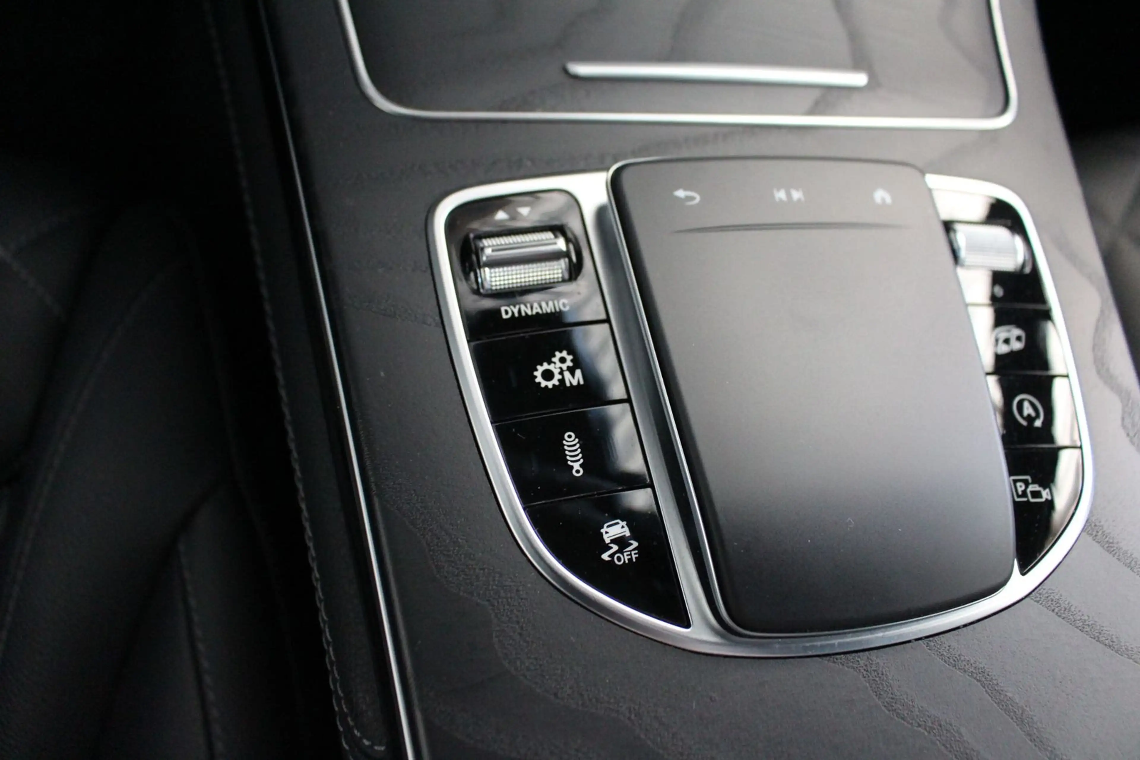 Mercedes-Benz GLC 63 AMG GLC 63 4M Coupé DISTRONIC LED Burmester Night — photo 14