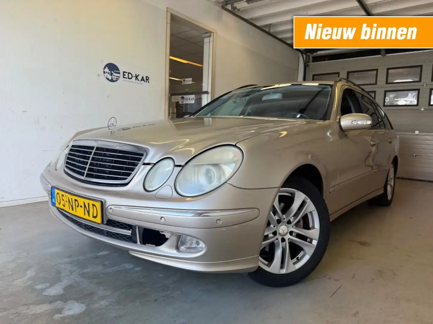Mercedes-Benz E 240 240 Avantgarde AUT XENON PDC TREKHAAK RIJDT GOED N Beige - 1