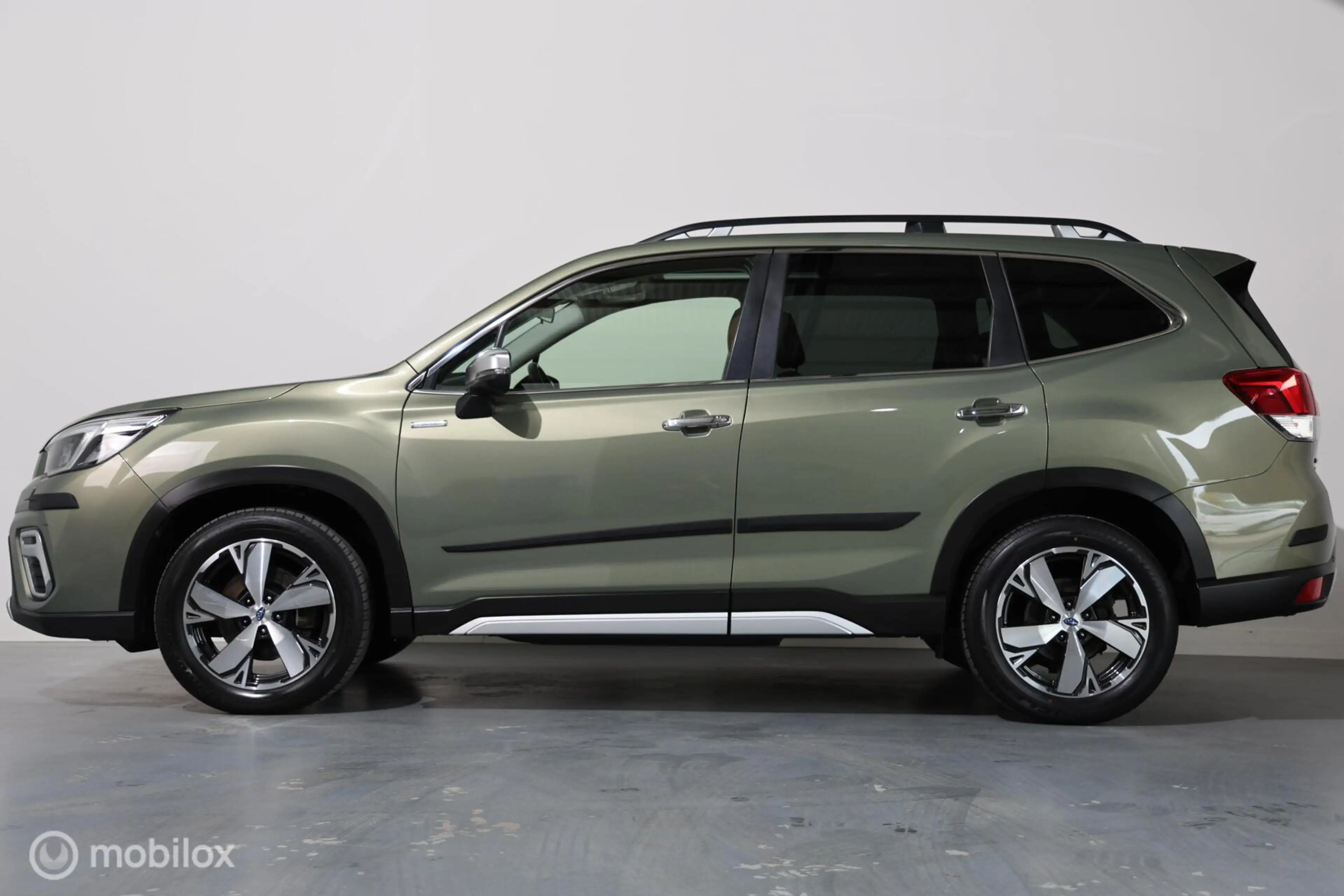 Subaru Forester 2.0i e-BOXER First Edition - Pano - Stuur/Stoelver — photo 6