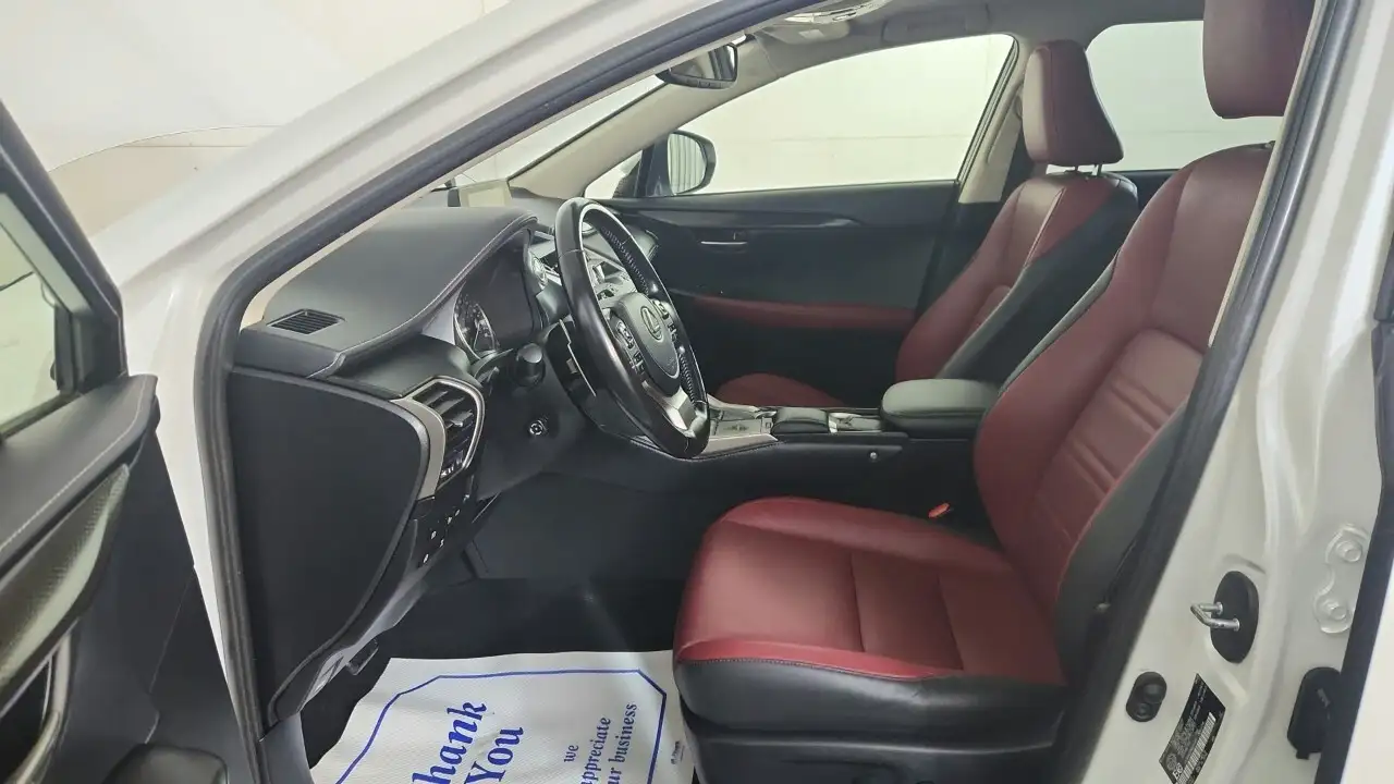 Lexus NX снимка Lexus NX
