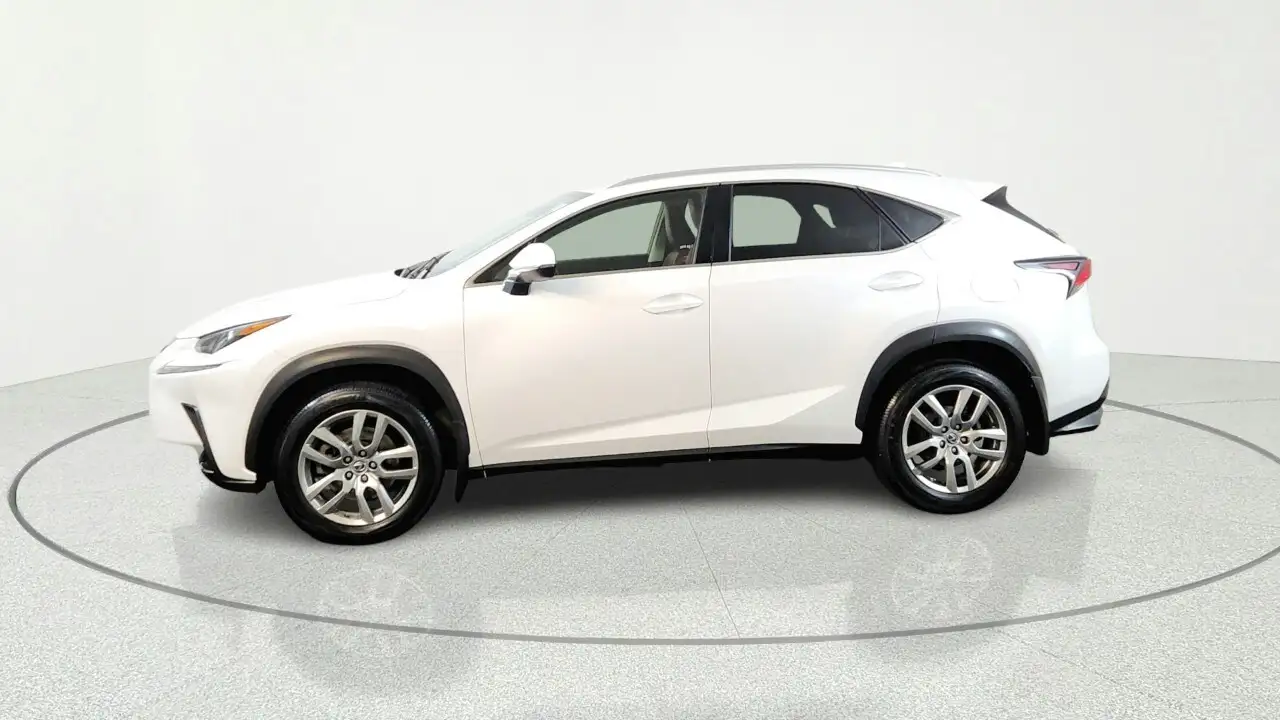 Lexus NX снимка Lexus NX