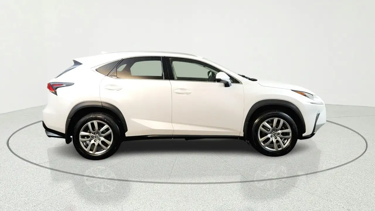 Lexus NX снимка Lexus NX