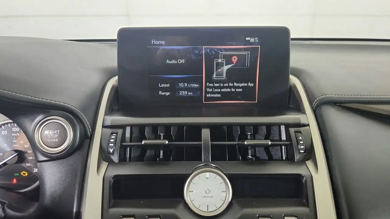 Lexus NX снимка Lexus NX