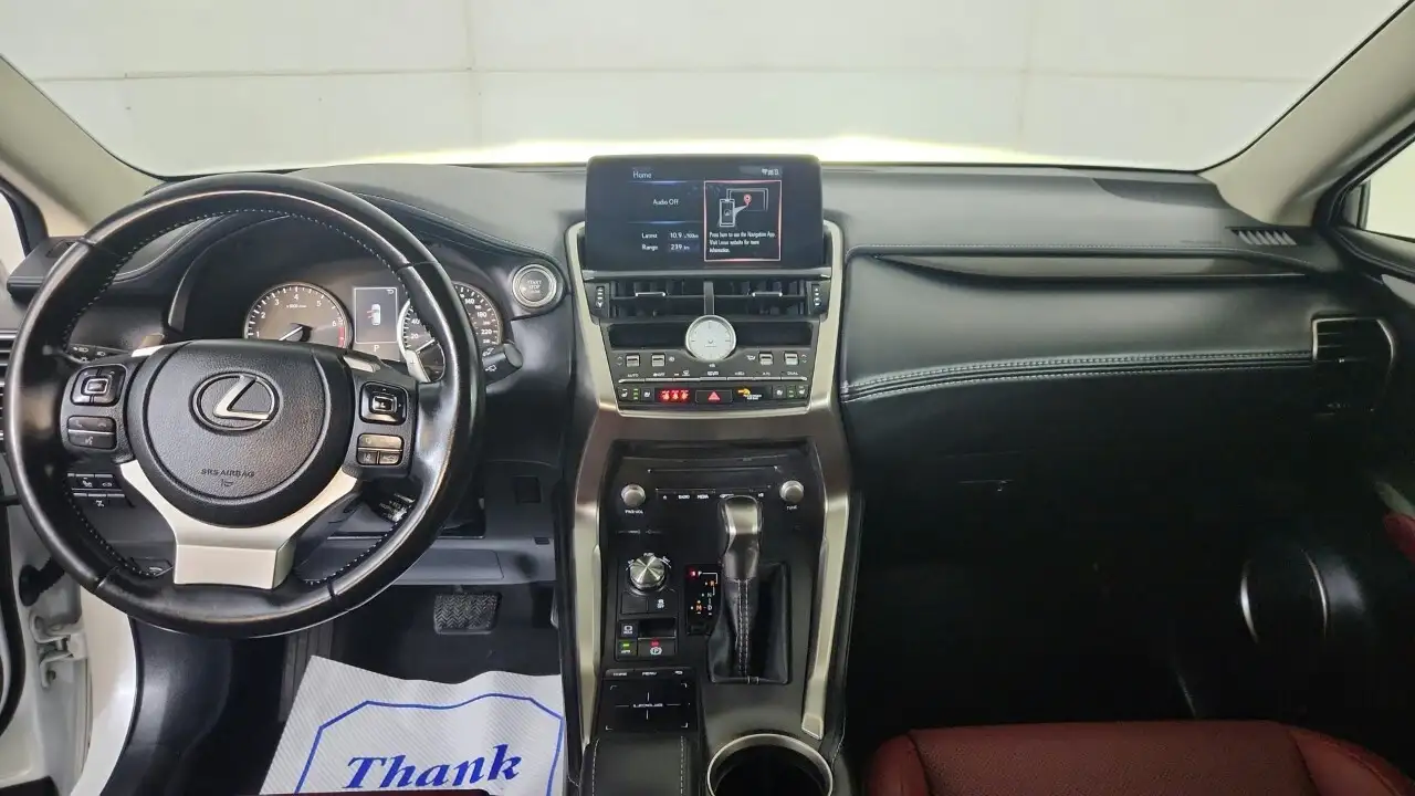 Lexus NX снимка Lexus NX