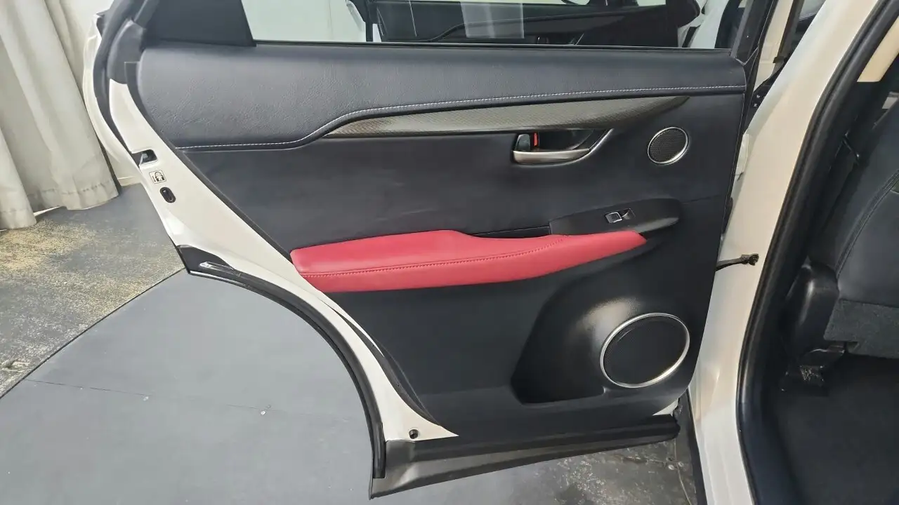 Lexus NX снимка Lexus NX